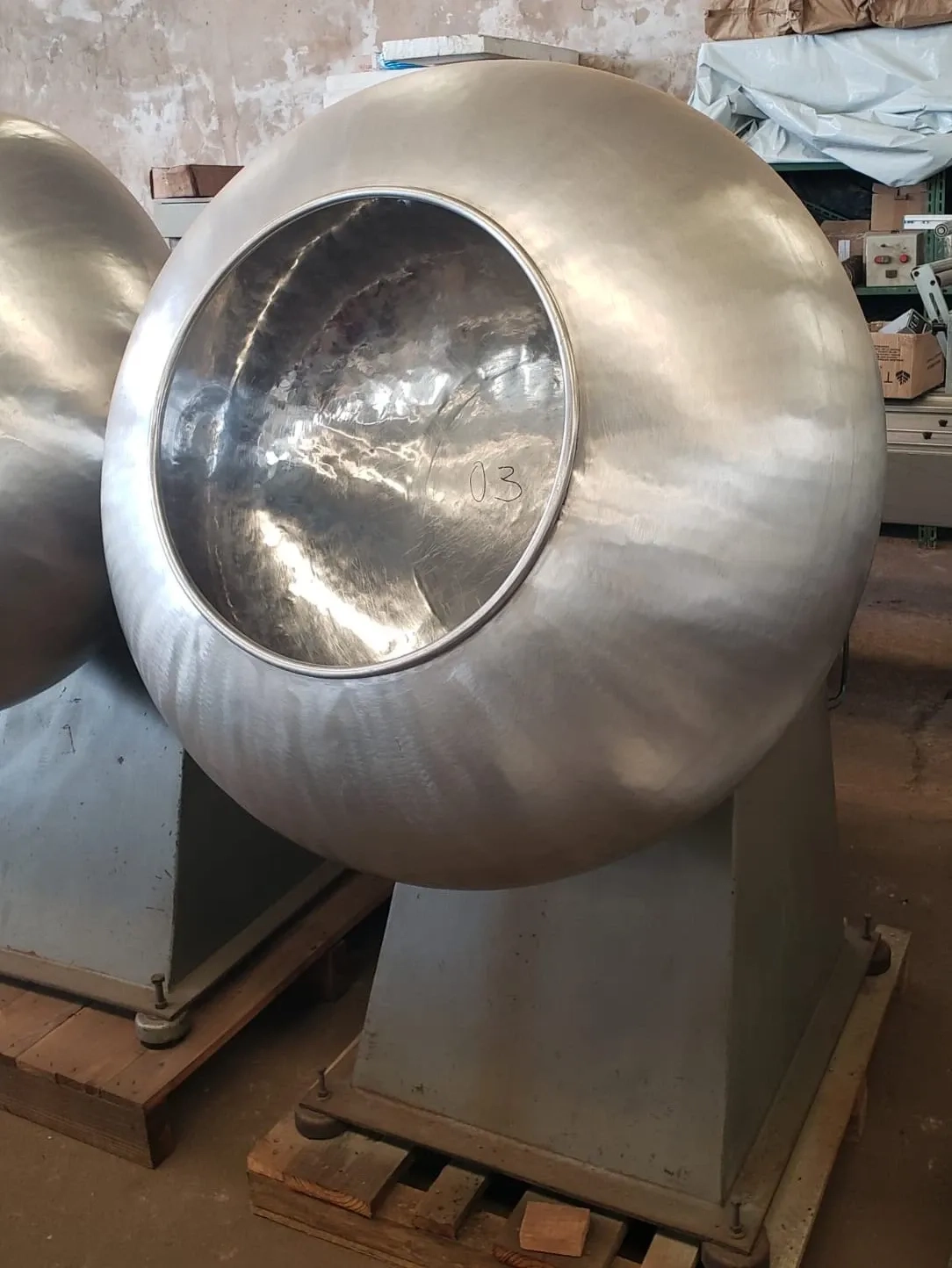 Drageadei-lisa-aco-in-estrutur-em--carbono-motor-weg