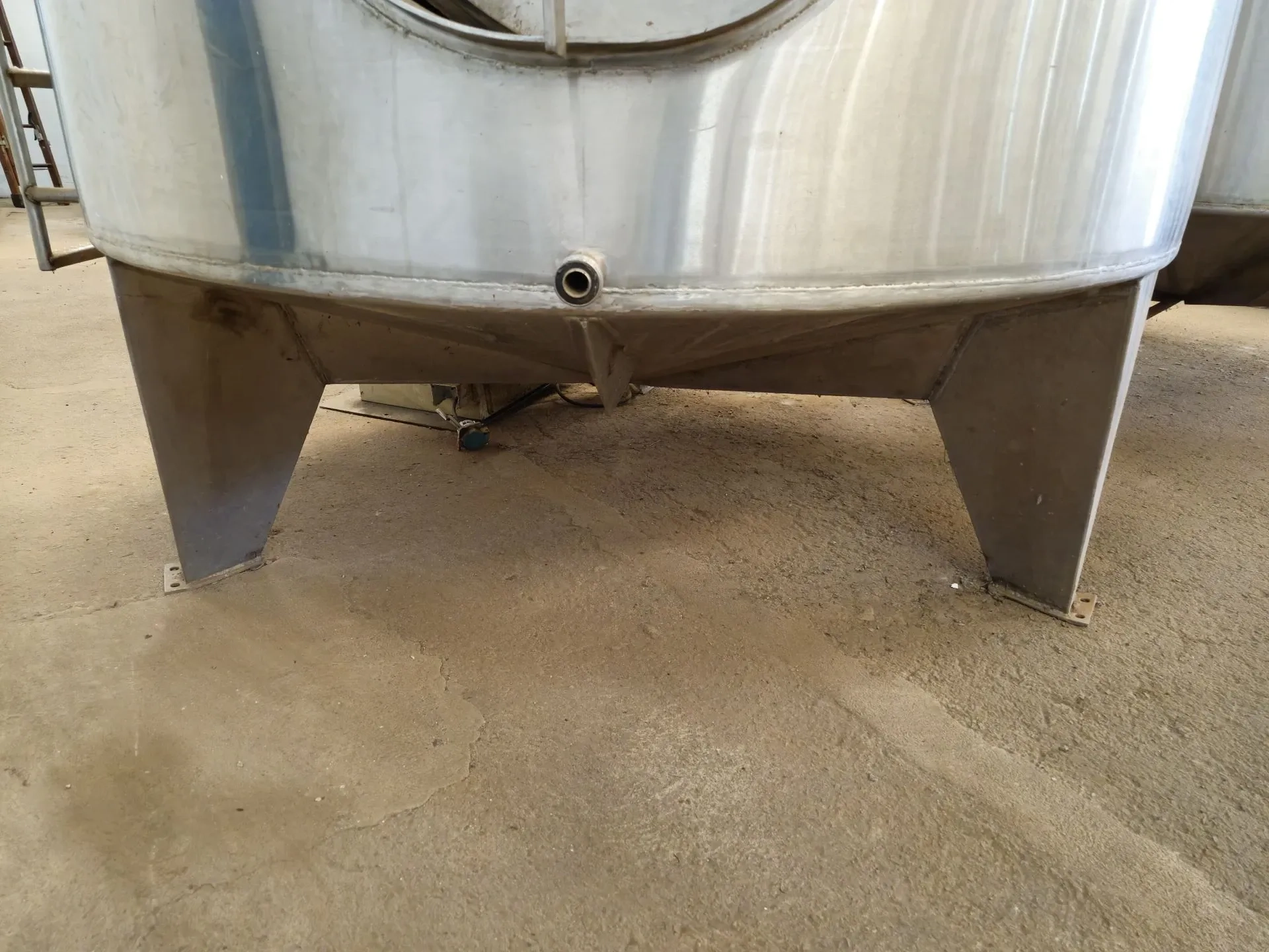 tanque-reservatorio-em-inox-7-mil-litros