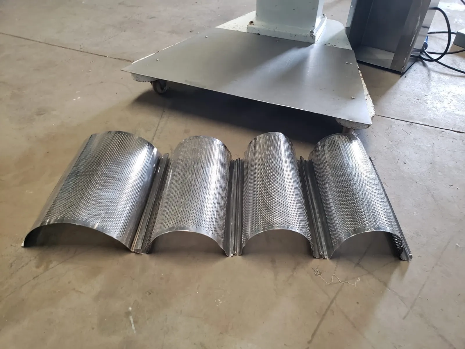 granulador-rotativo-em-aco-inox-para-pos-e-granulados-marca-lemaq