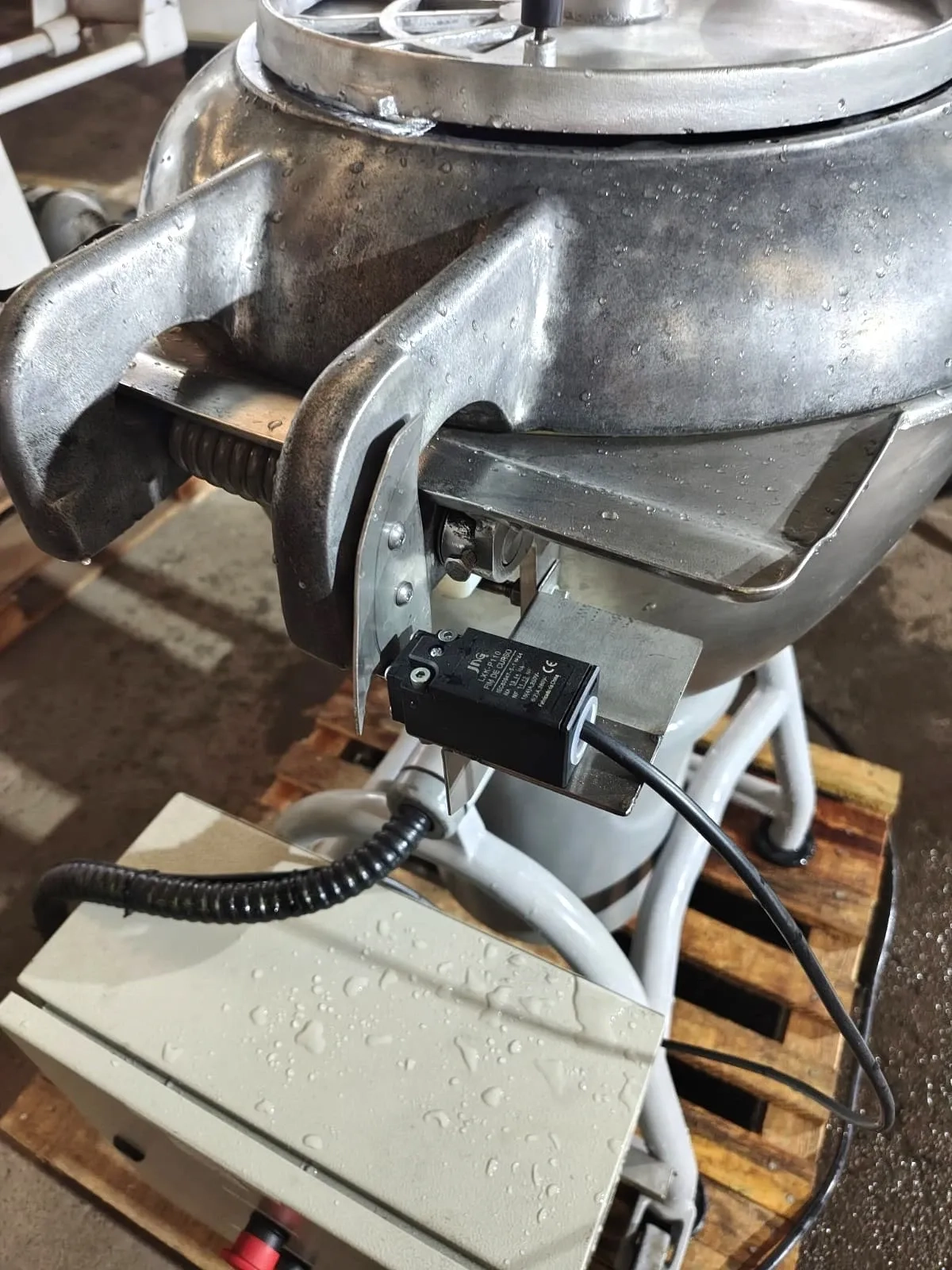 processador-universal-cutter-capacidade-40-litros-marca-geiger