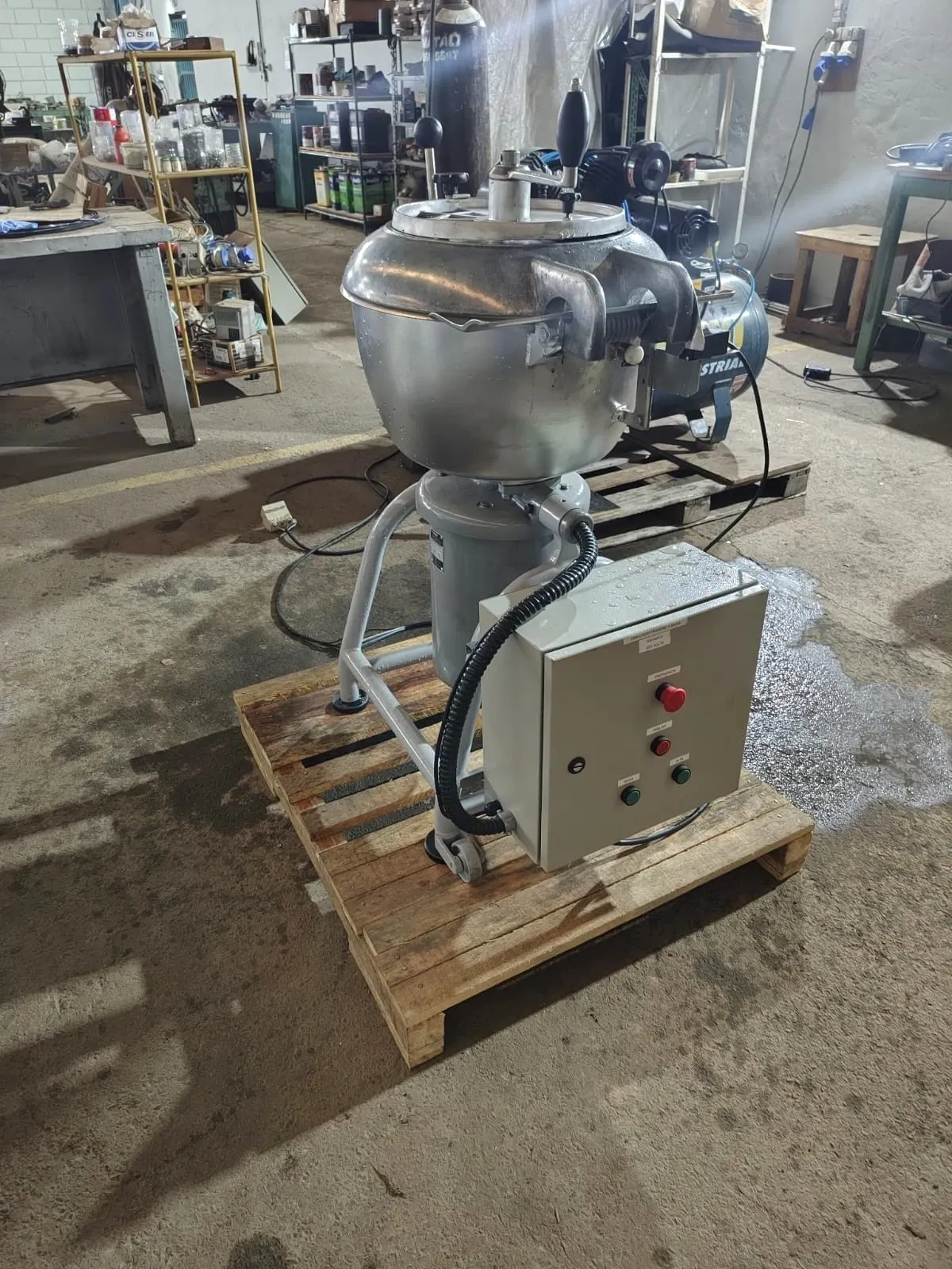 processador-universal-cutter-capacidade-40-litros-marca-geiger