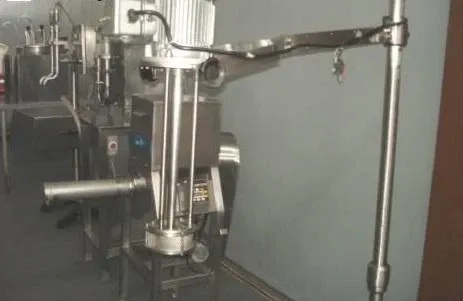 emulsor-de-sorvete-com-suporte-em-aco-inox