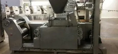 linha-de-macarrao-instantaneo-chinesa