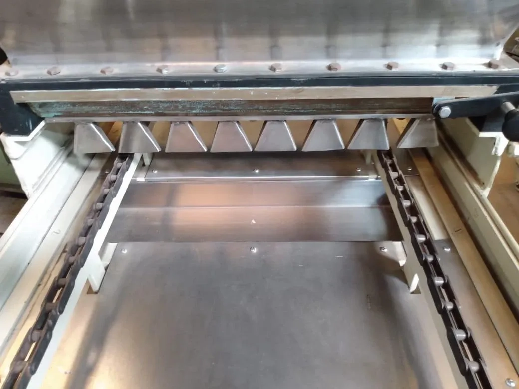 pingadeira-de-doces-marca-pirog-8-bicos