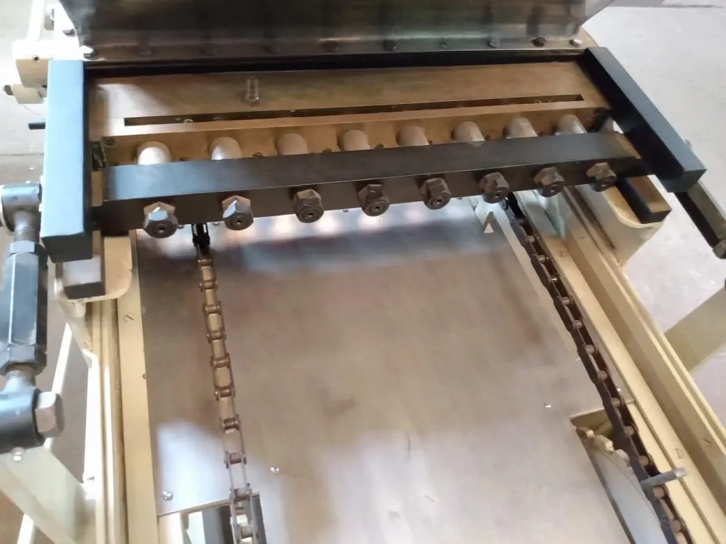 pingadeira-de-doces-marca-pirog-8-bicos