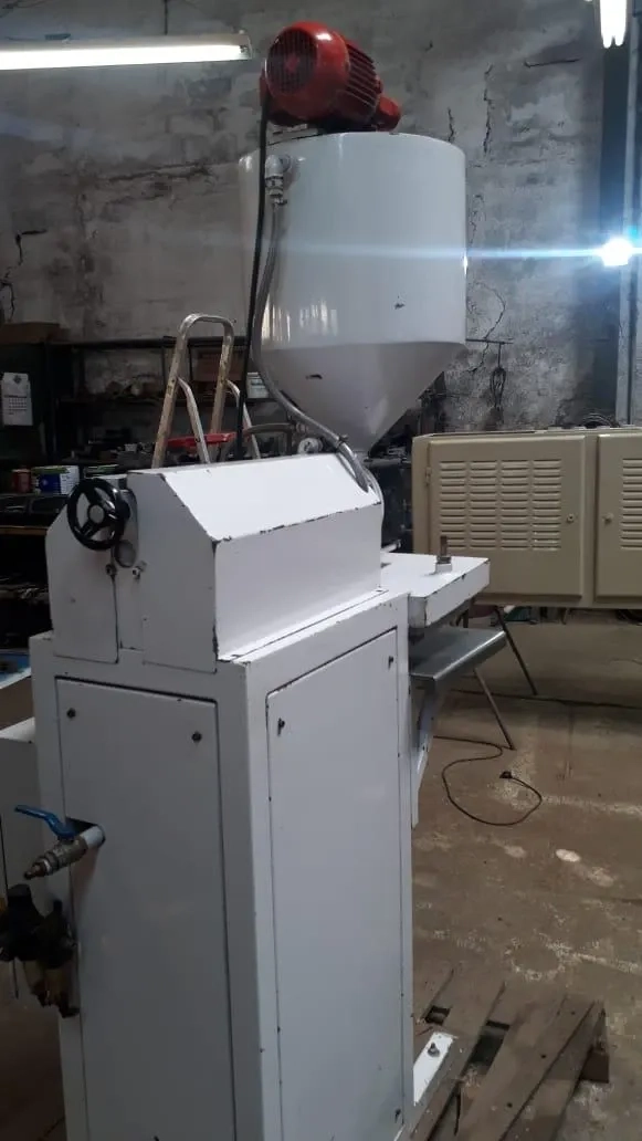 dosadora-de-chocolates-pirog-semiautomatica-8-bicos