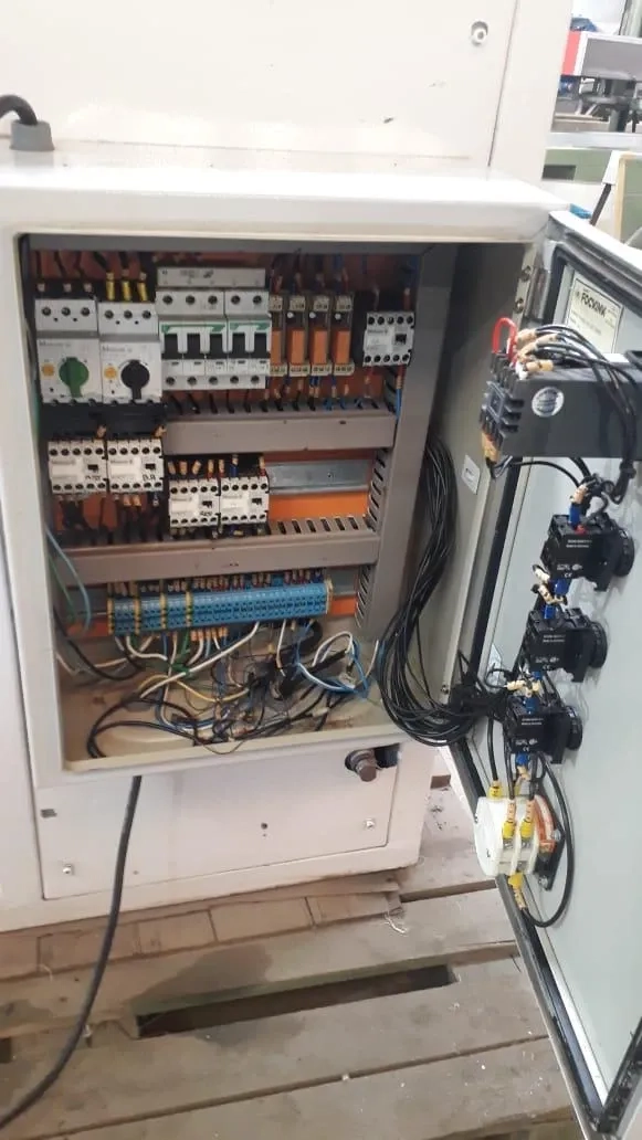 dosadora-de-chocolates-pirog-semiautomatica-8-bicos