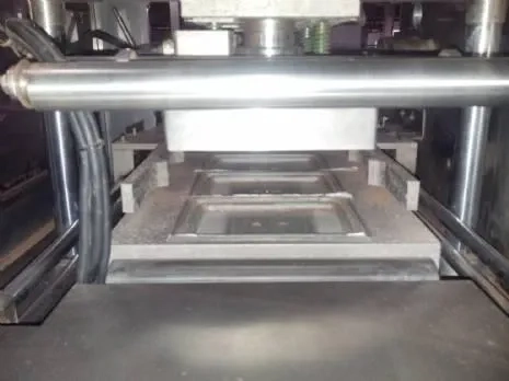 termoformadora-para-bandejas-plasticas-ilpra