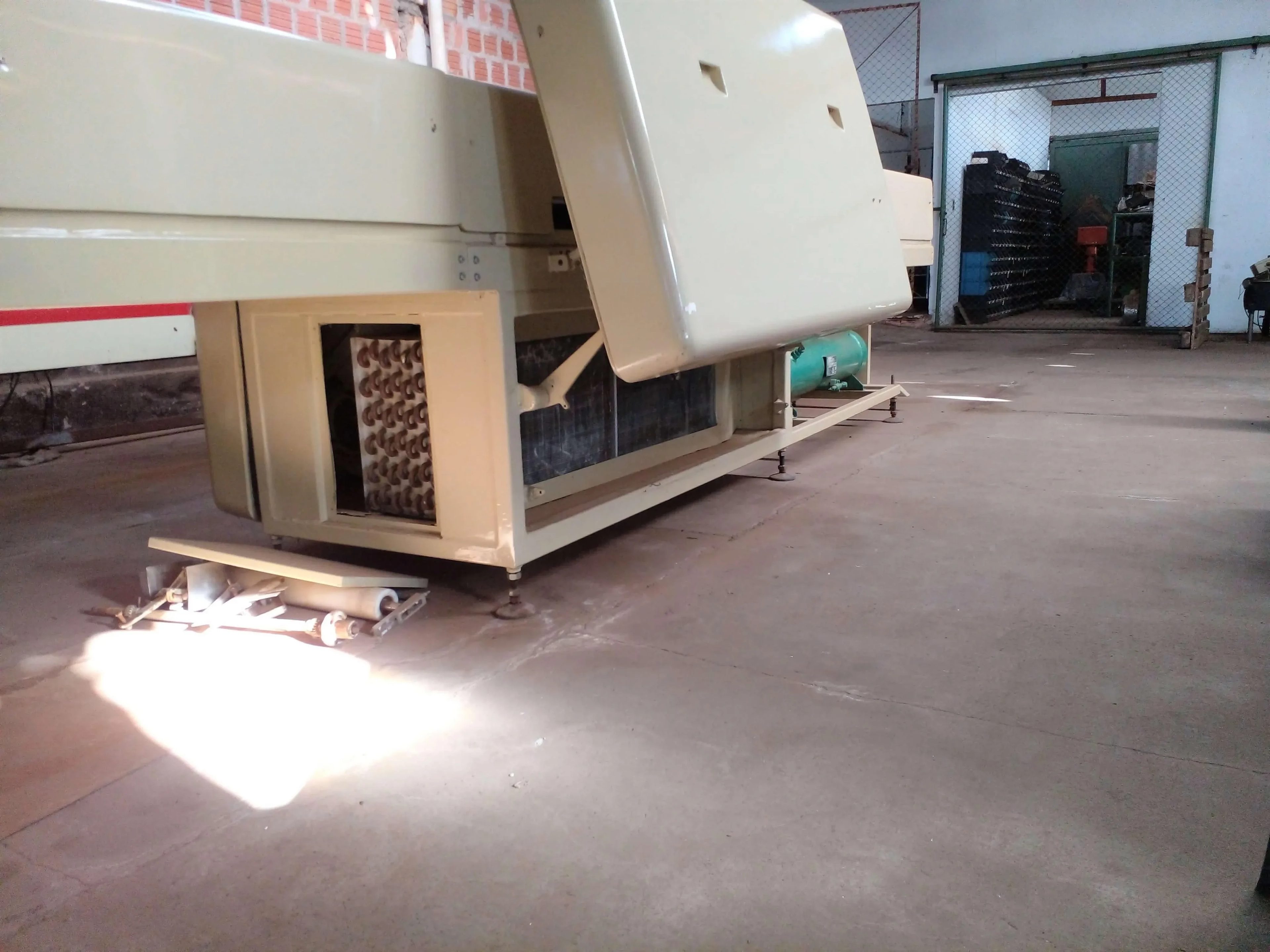 tunel-de-resfriamento-para-chocolates-marca-hebleimar