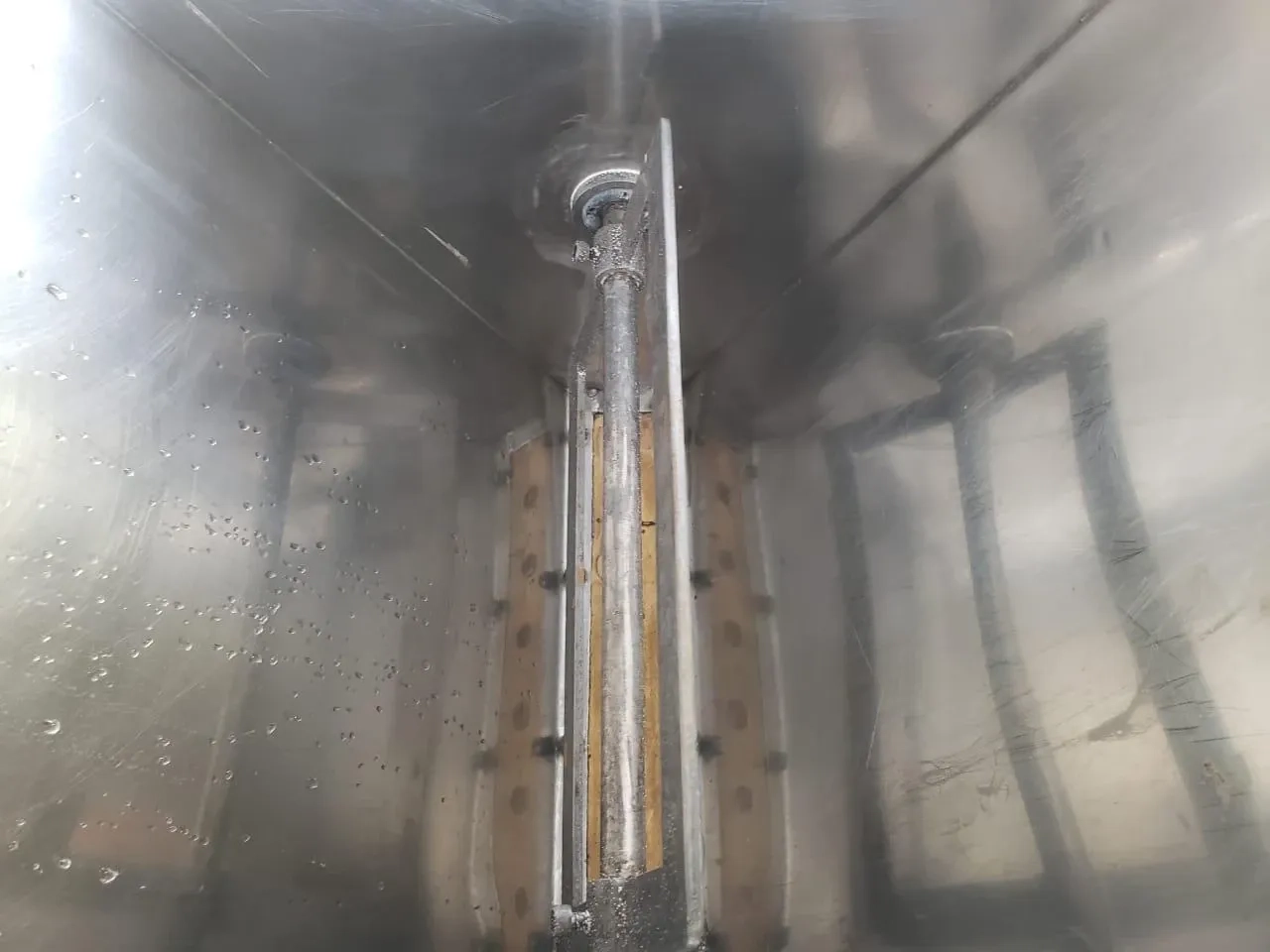 dosadora-para-chocolate-semi-automatica-com-6-bicos-marca-sidmaq