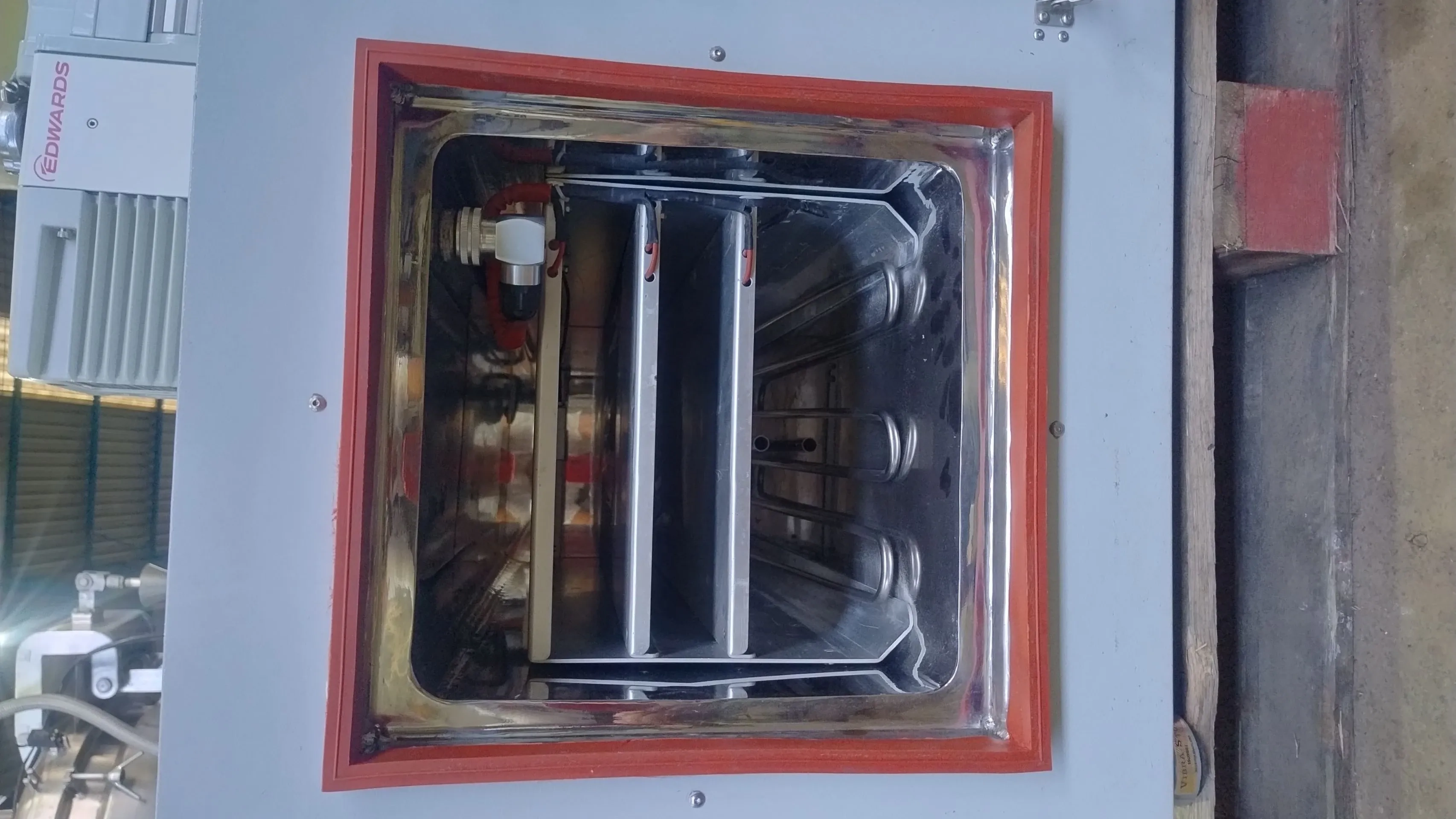 liofilizador-bancadahorizont-solab-com-bomba-alto-vacuo-edwards