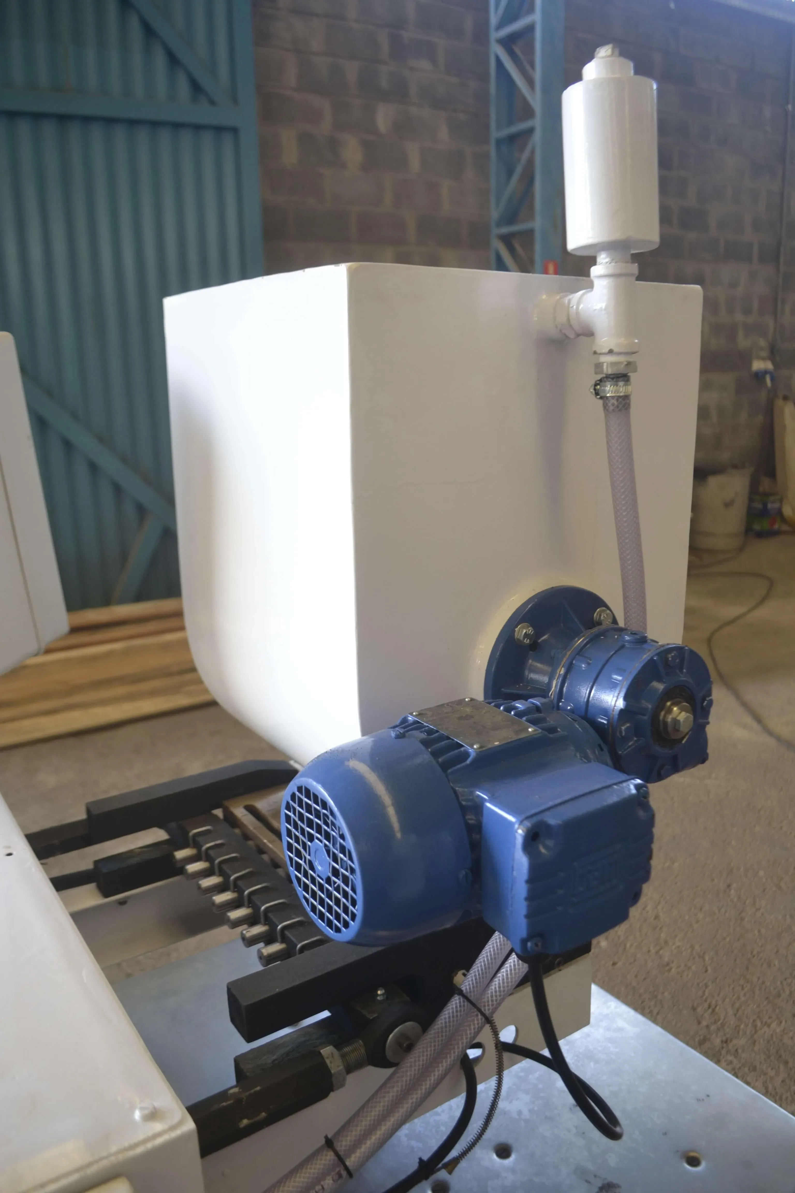 dosadora-de-chocolate-8-bicos-marca-ljc