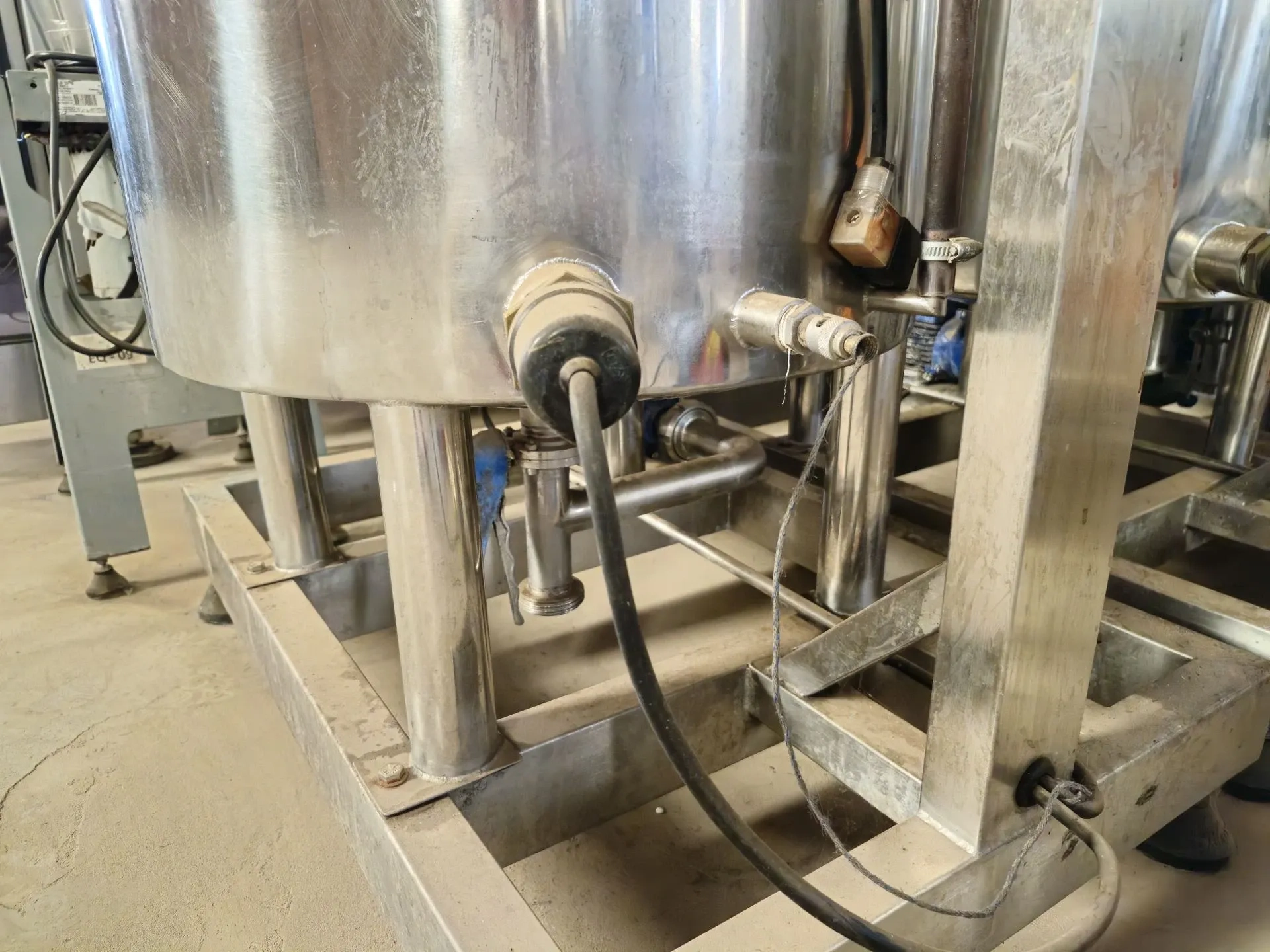 Tanque-derretedor-encamisado-inox-capacid-90-litros