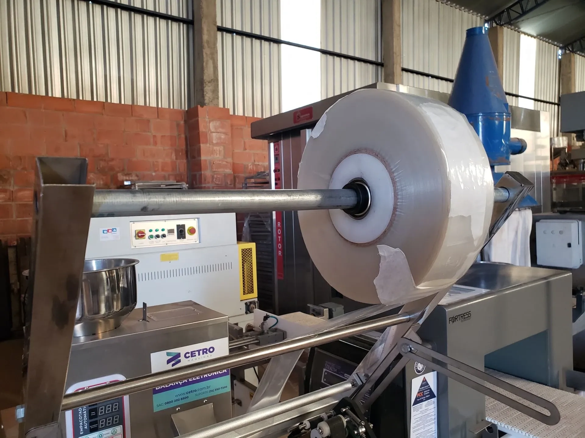 empacot-envasad-autom-saches-dosad-marca-cetro
