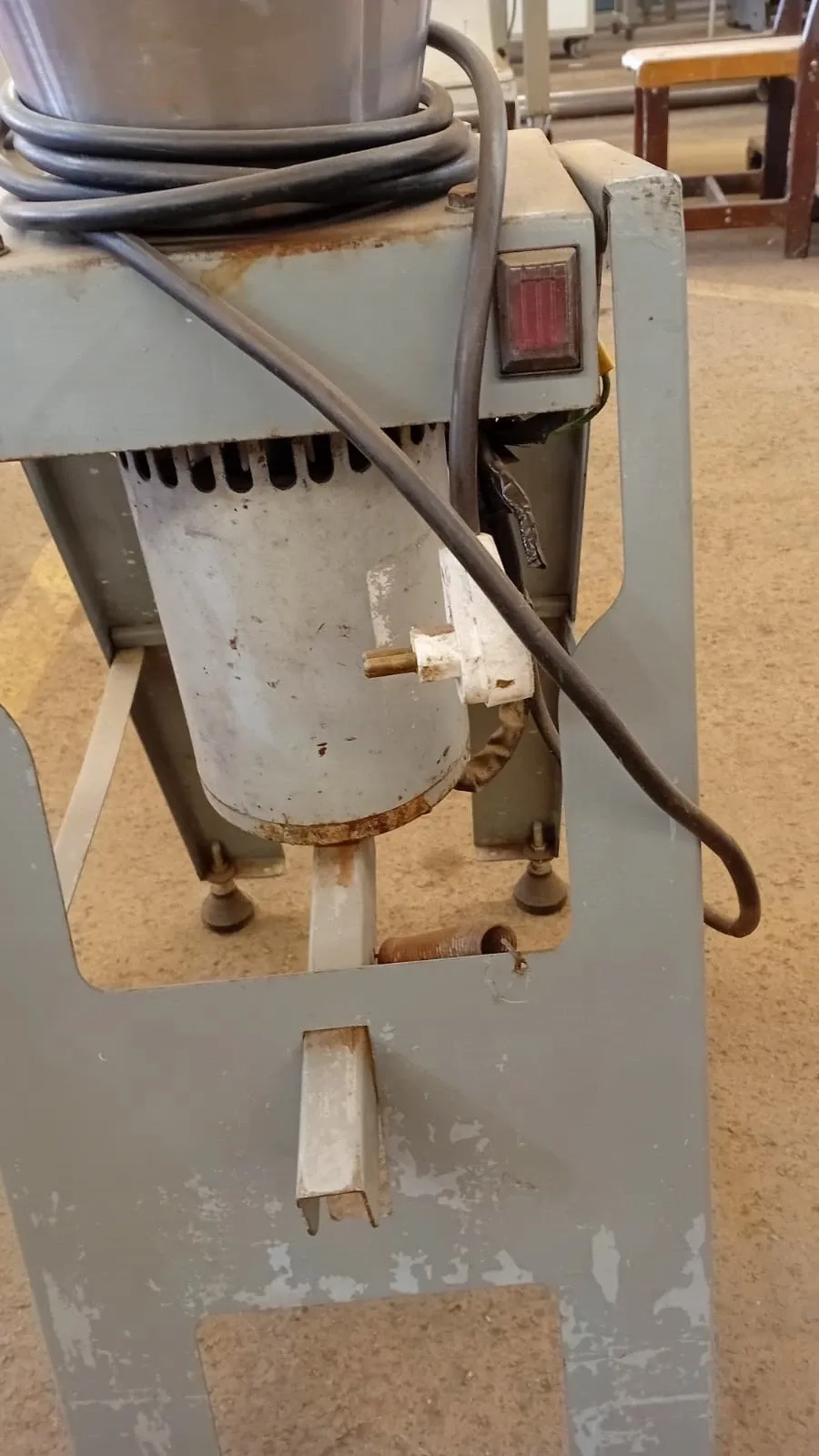 liquidificador-industrial-em-aco-inox-capacidade-15-litros-marca-skymsen