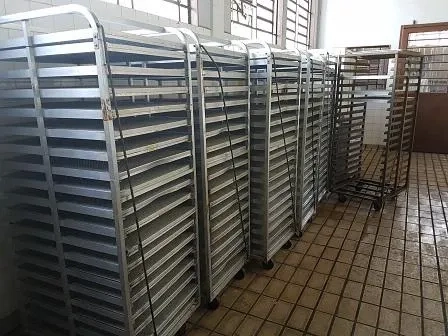 conjuntos-de-carrinhos-de-aluminio-com-assadeiras-marca-gr-inox