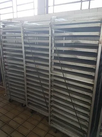 conjuntos-de-carrinhos-de-aluminio-com-assadeiras-marca-gr-inox