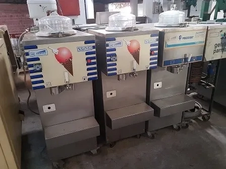 produtora-vertical-de-sorvetes-e-acai-frigomat