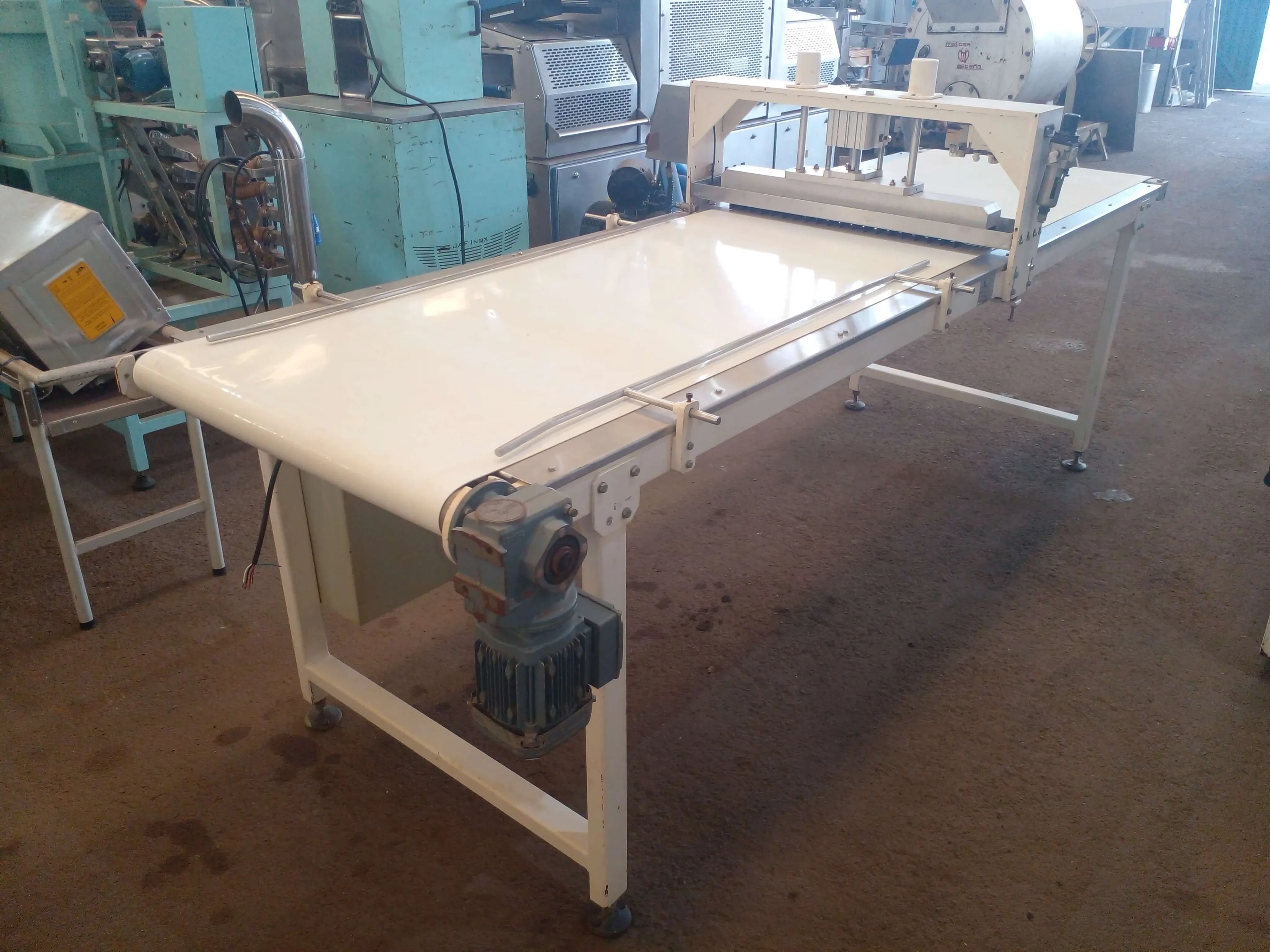 mesa-corte-marca-rsa-mod-24100050