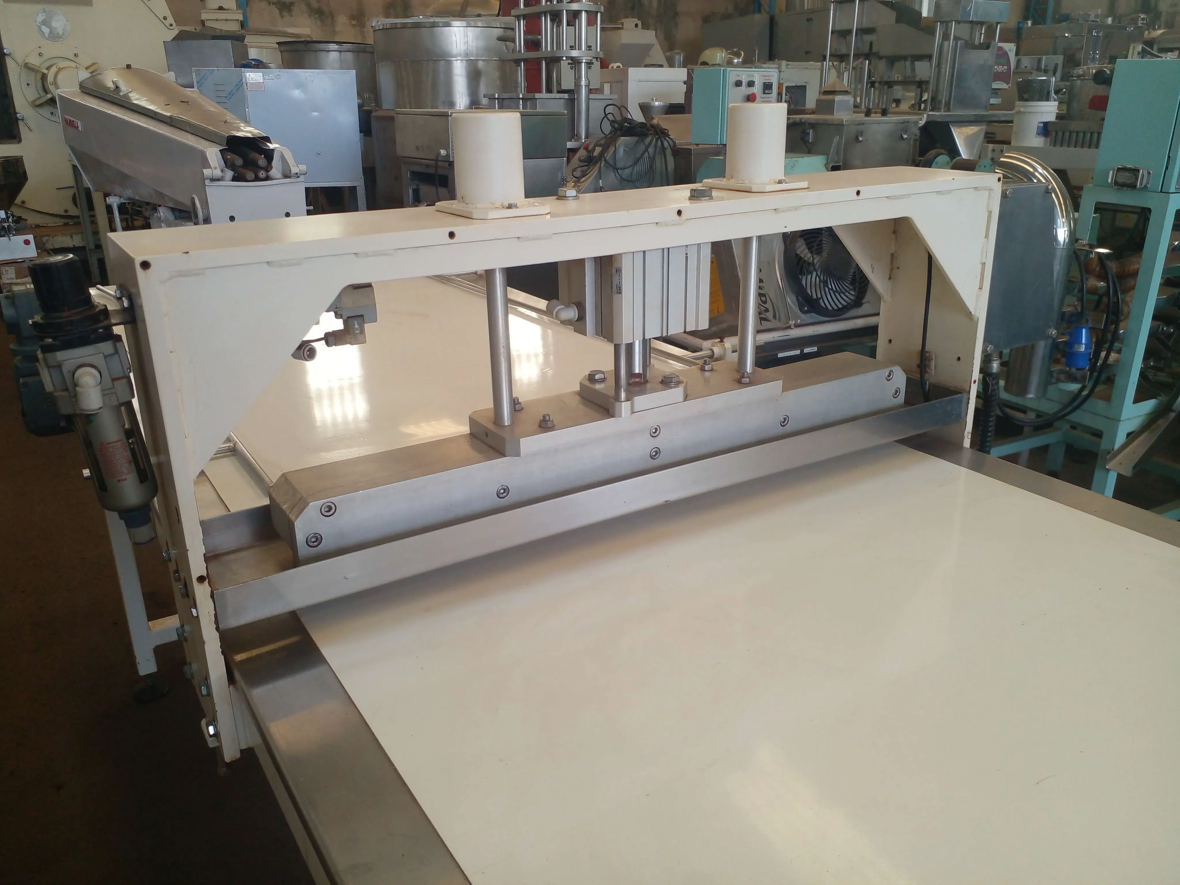 mesa-corte-marca-rsa-mod-24100050