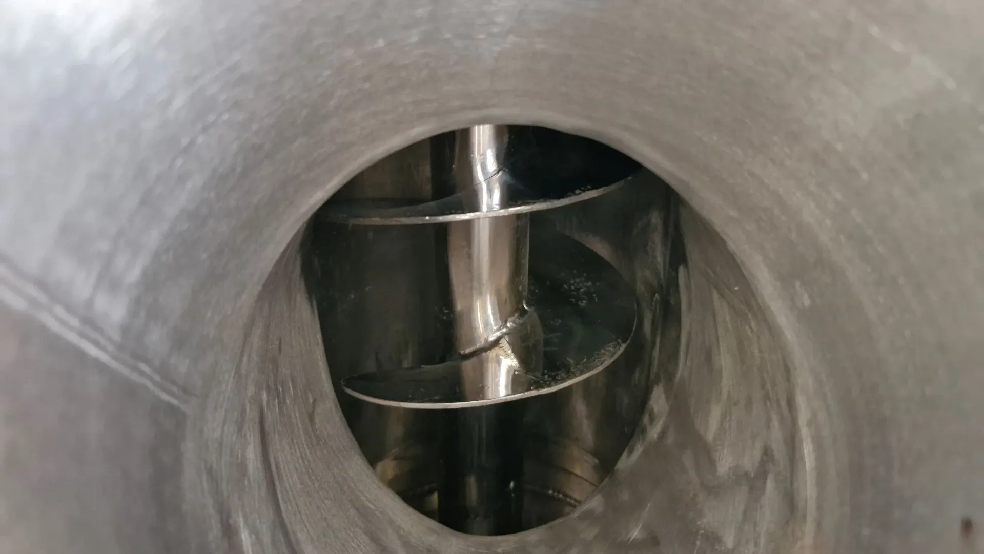 silo-transferencia-com-rosca-helicoidal-transport-inclin-inox-maqinox