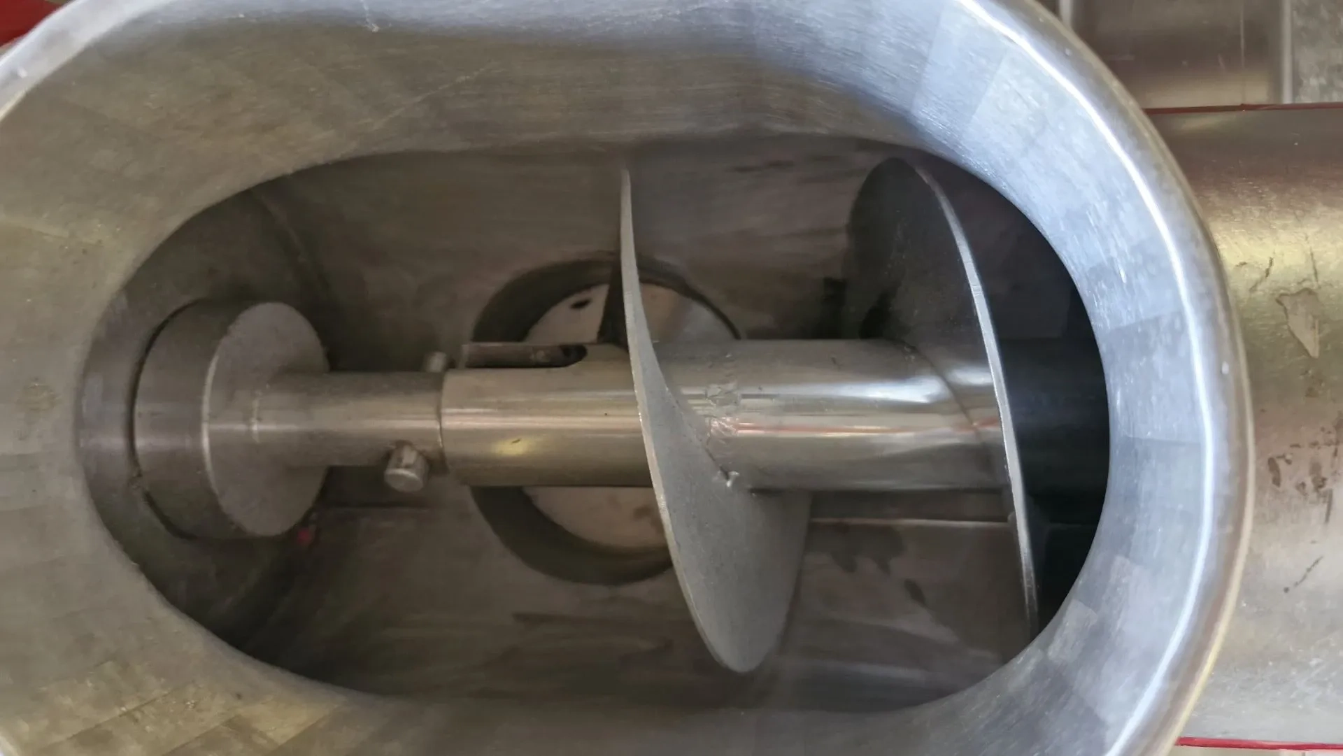 silo-transferencia-com-rosca-helicoidal-transport-inclin-inox-maqinox