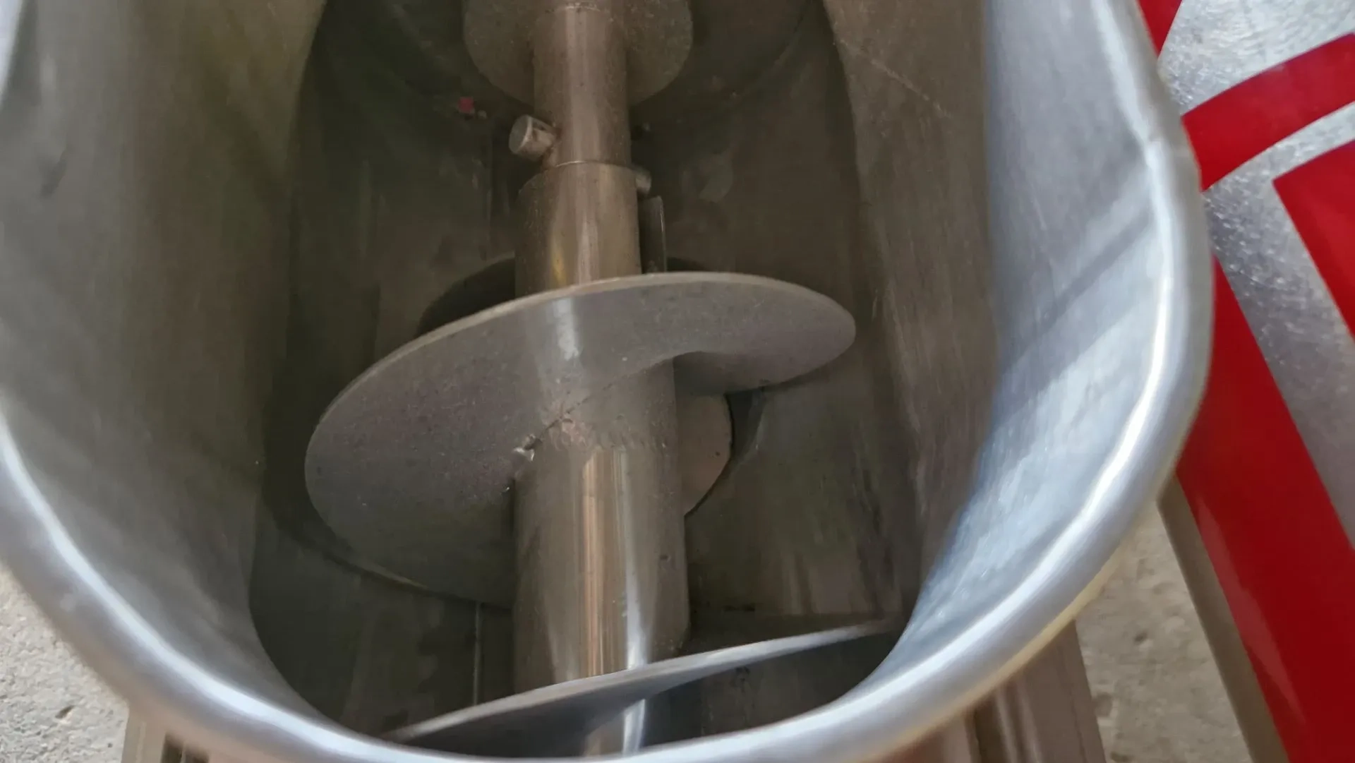 silo-transferencia-com-rosca-helicoidal-transport-inclin-inox-maqinox