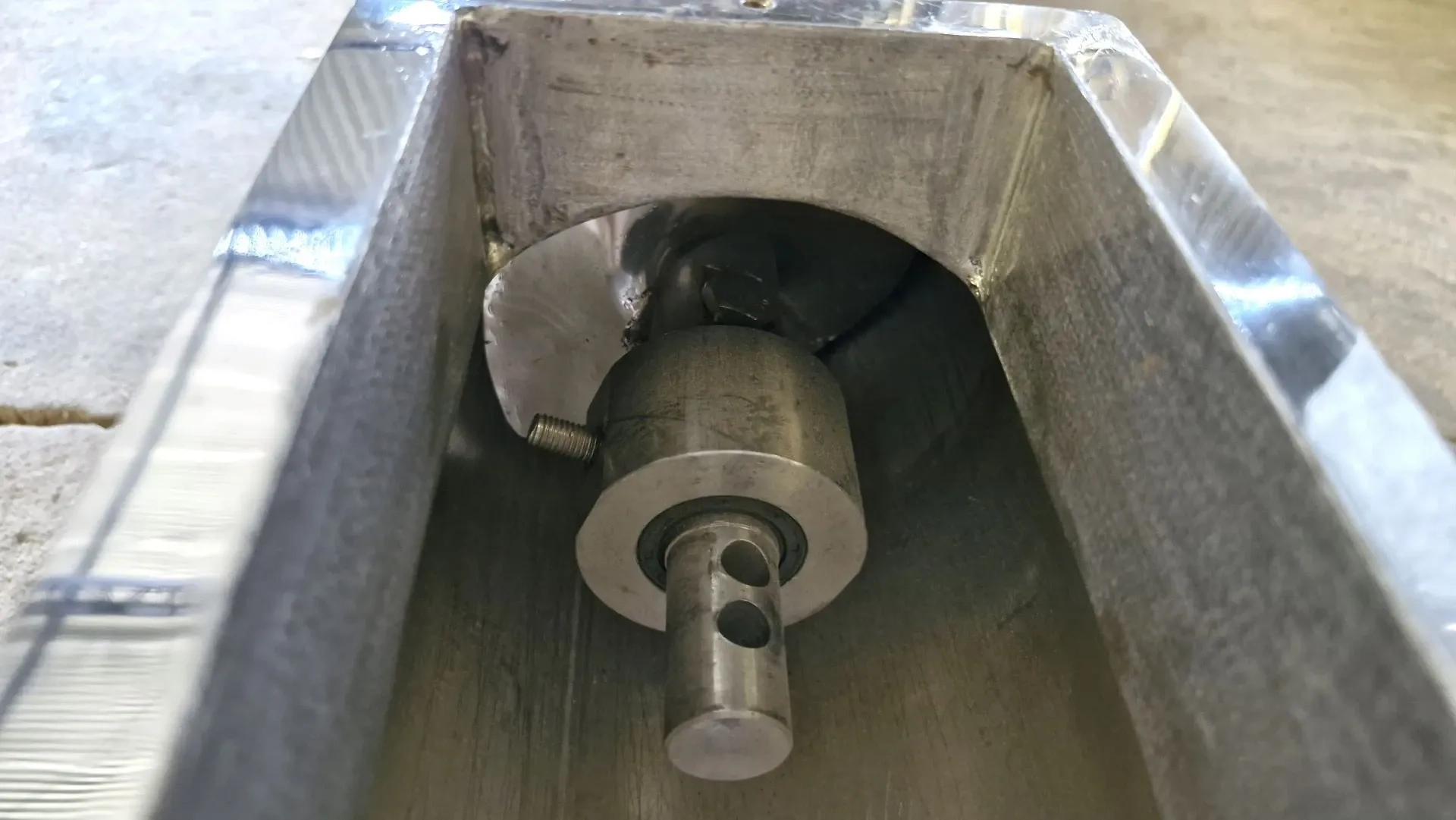 silo-transferencia-com-rosca-helicoidal-transport-inclin-inox-maqinox