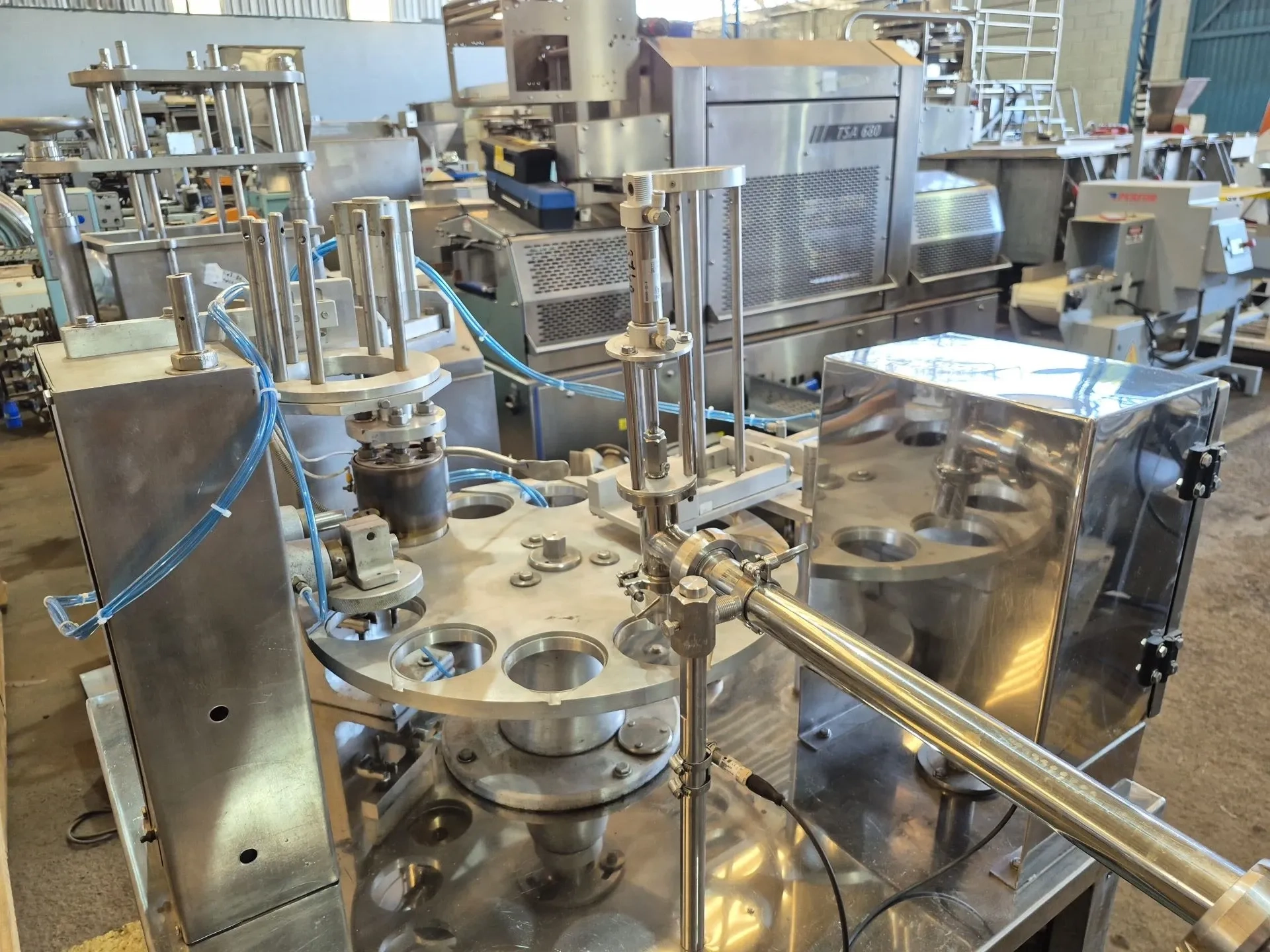 envasadora-semi-autom-potes-tampa-aluminio-nti