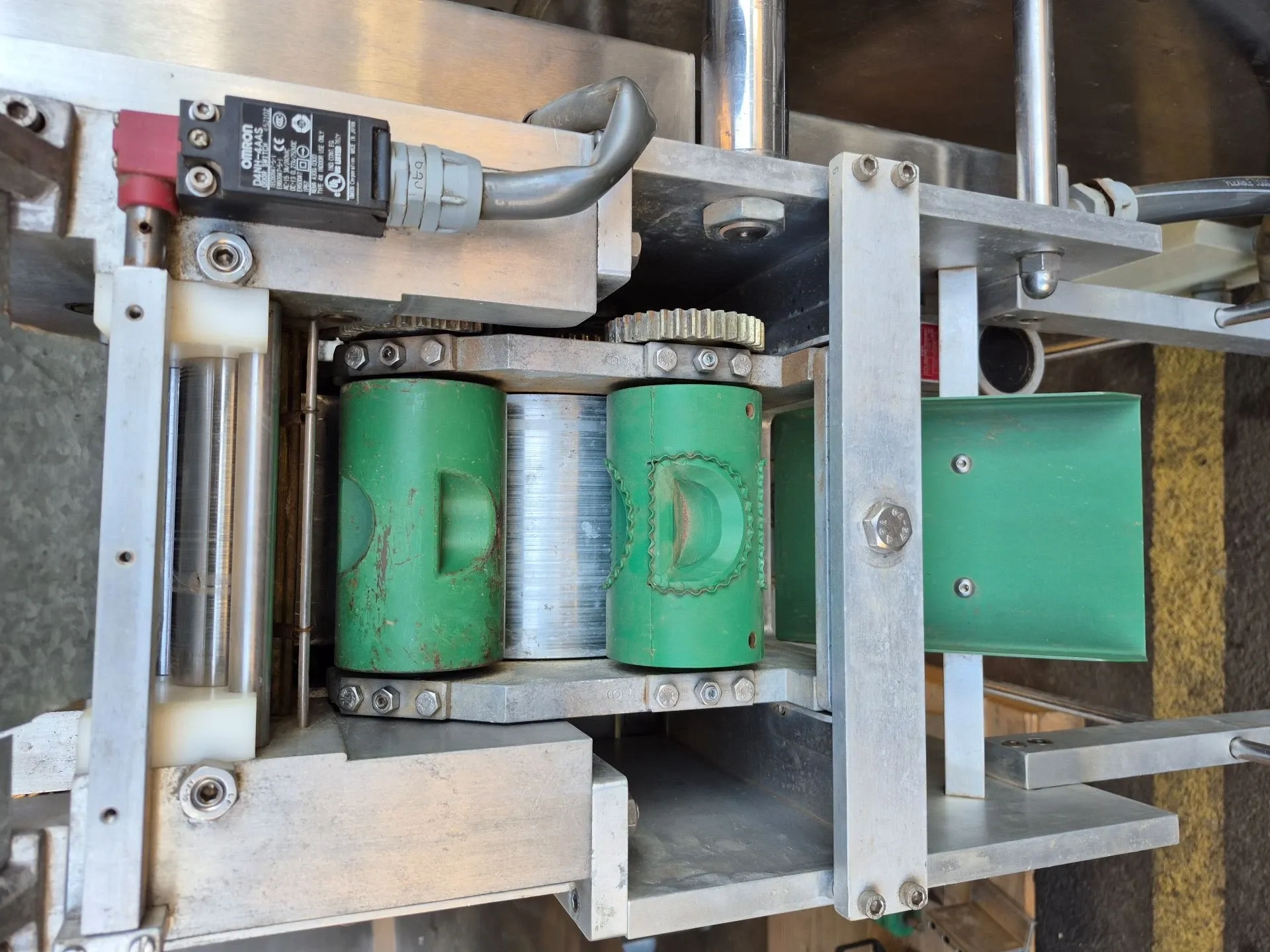 produtora-massas-marca-officina-dea-italia-modelo-combinata-d120