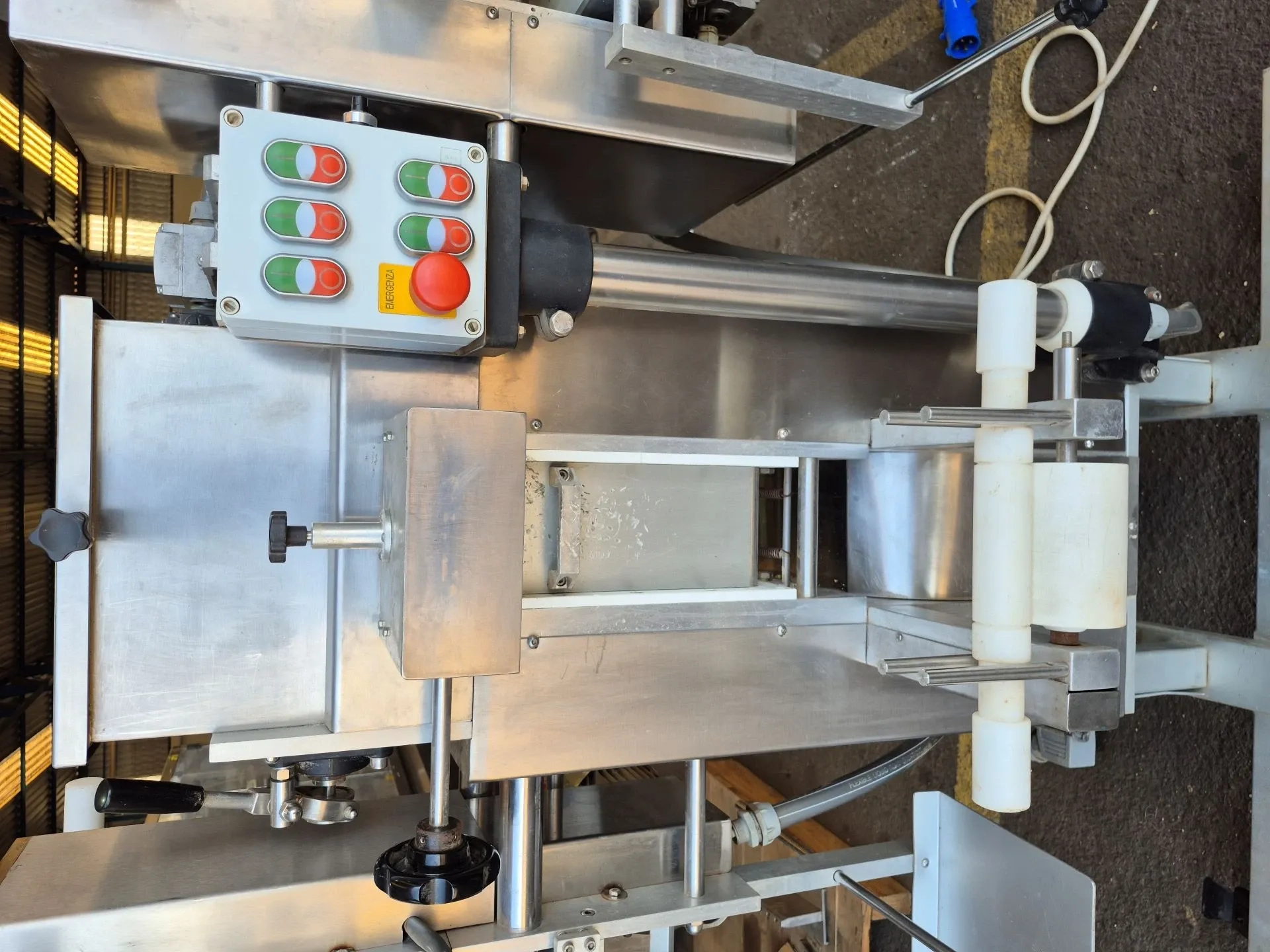 produtora-massas-marca-officina-dea-italia-modelo-combinata-d120