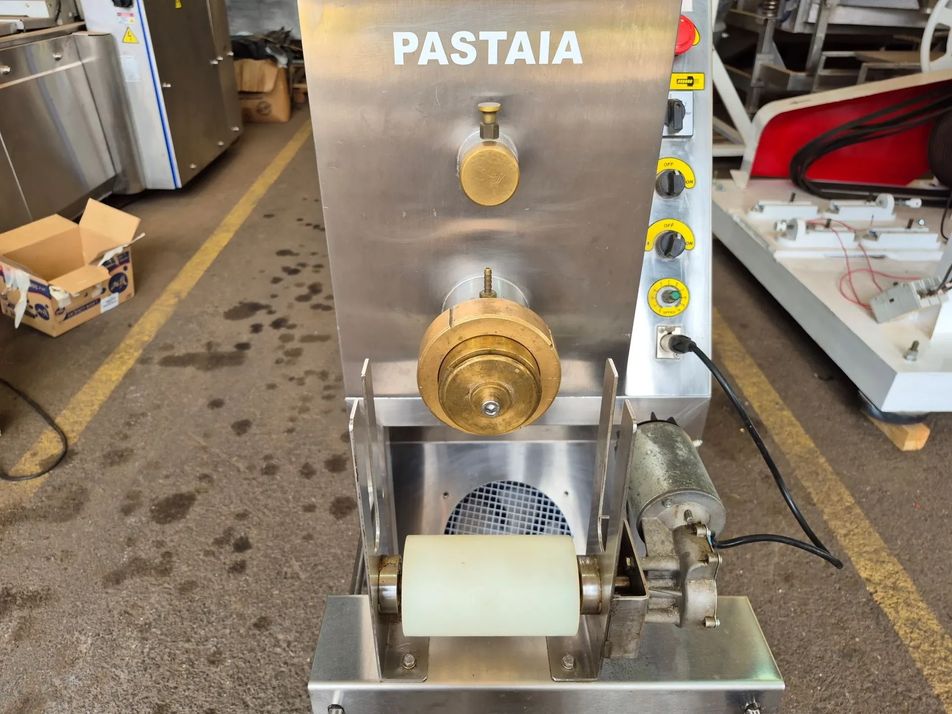 extrusora-massa-fresca-capacidade-20-kg-por-hora-marca-italvisa-modelo-pastaia-6