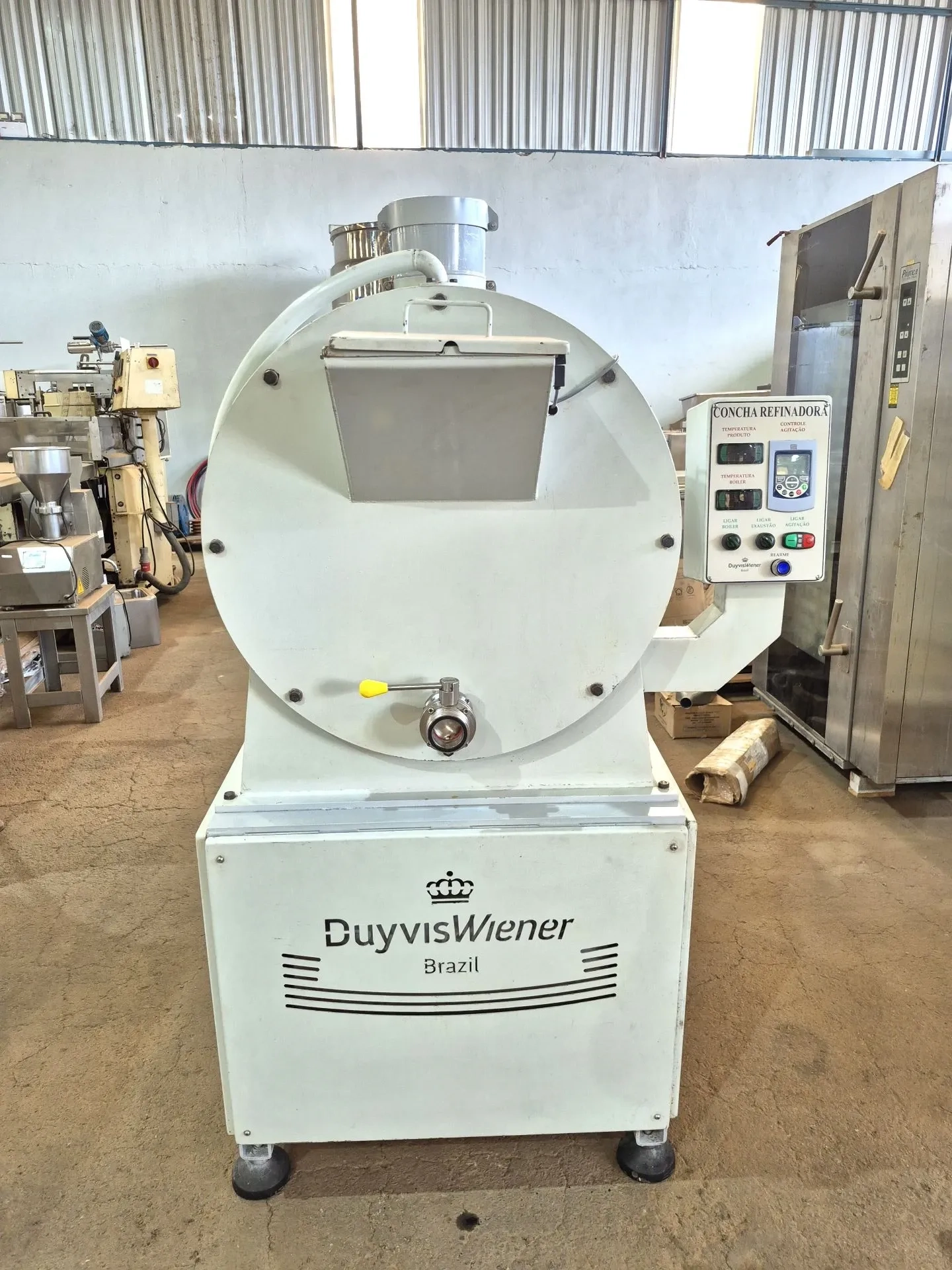 concha-universal-refinamento-chocolates-duyvis-wiener-brazil