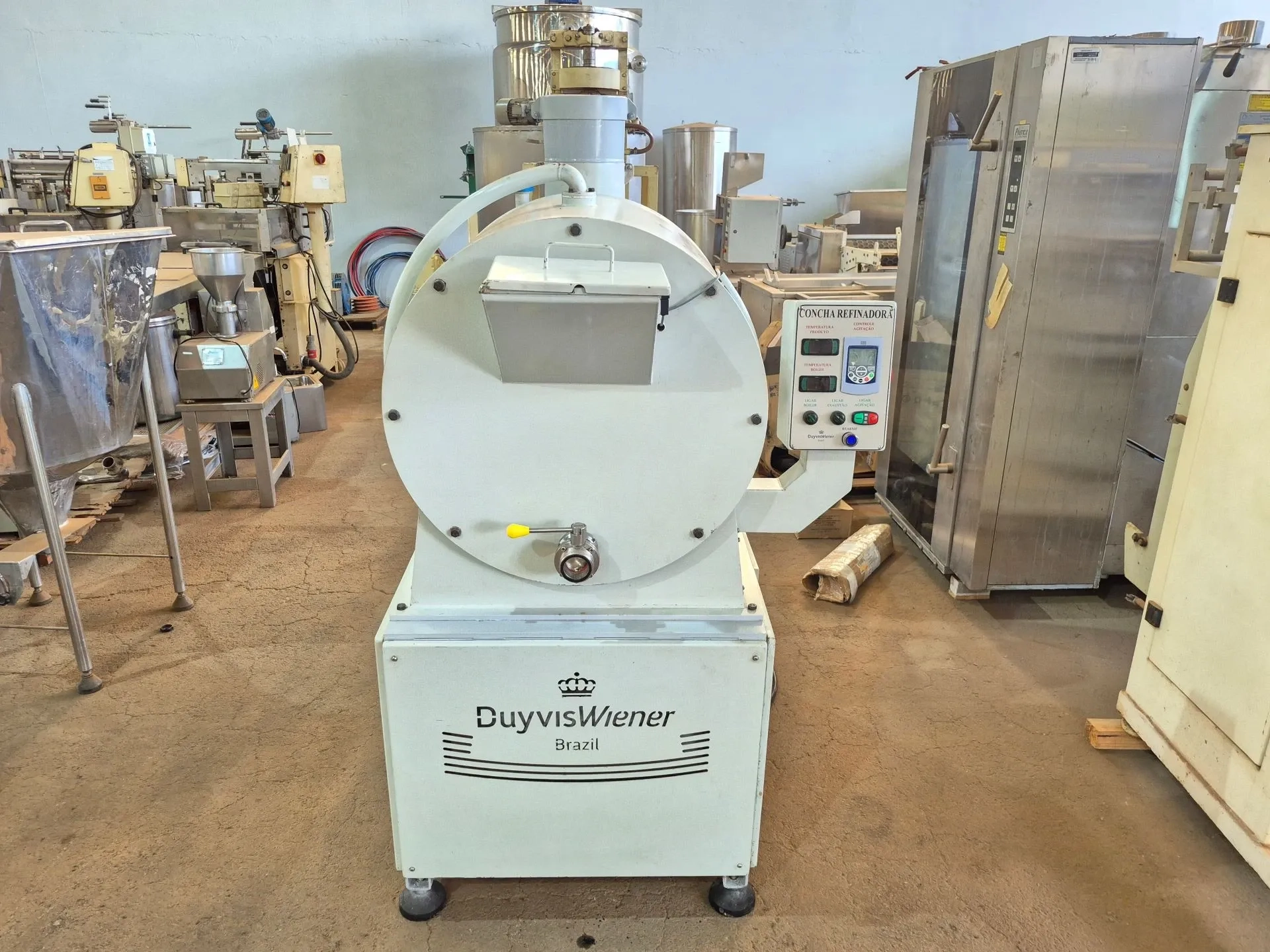 concha-universal-refinamento-chocolates-duyvis-wiener-brazil