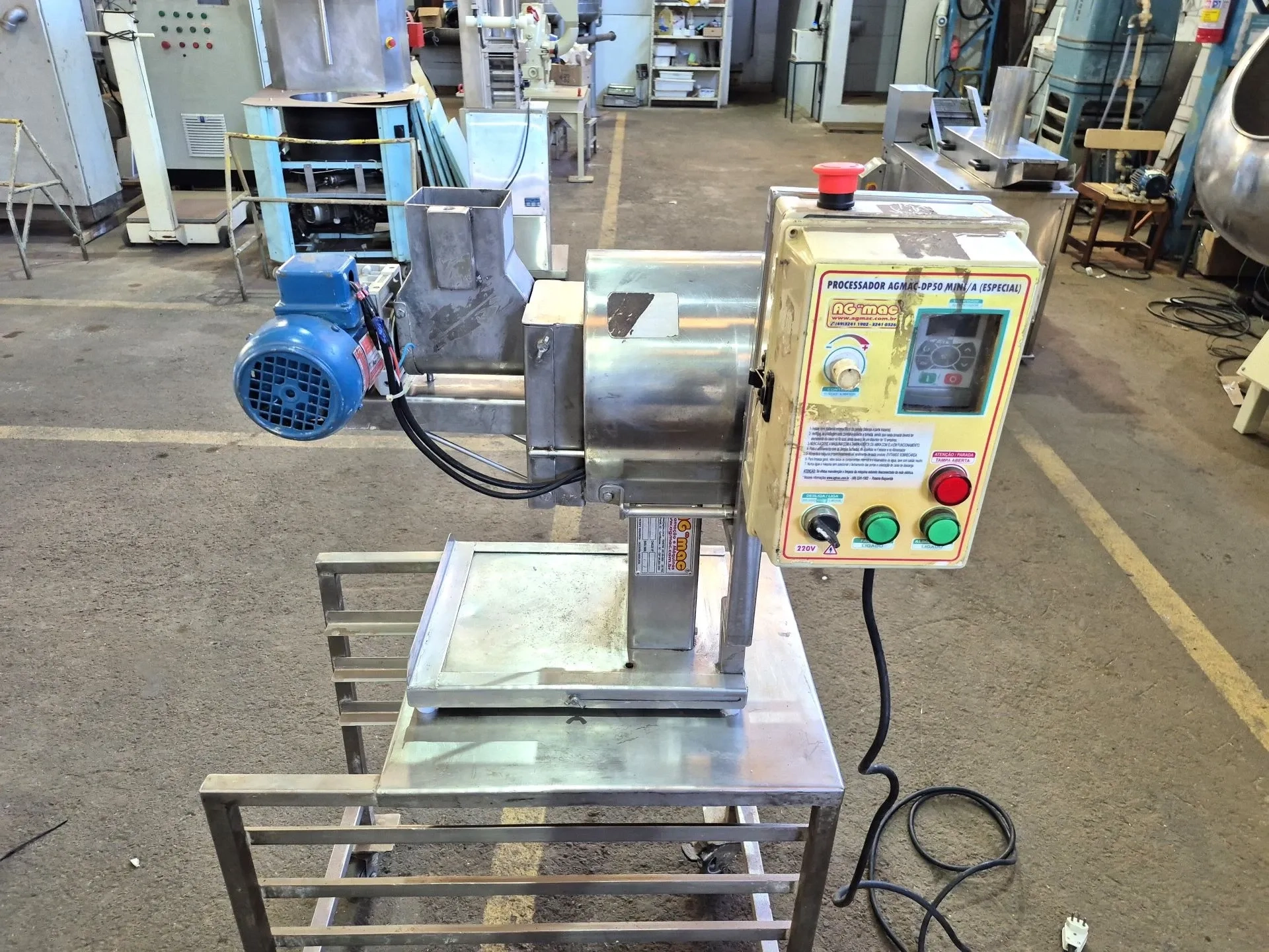 processador-triturador-inox-cap-50-kg-h-marca-agmac-mod-dp50a
