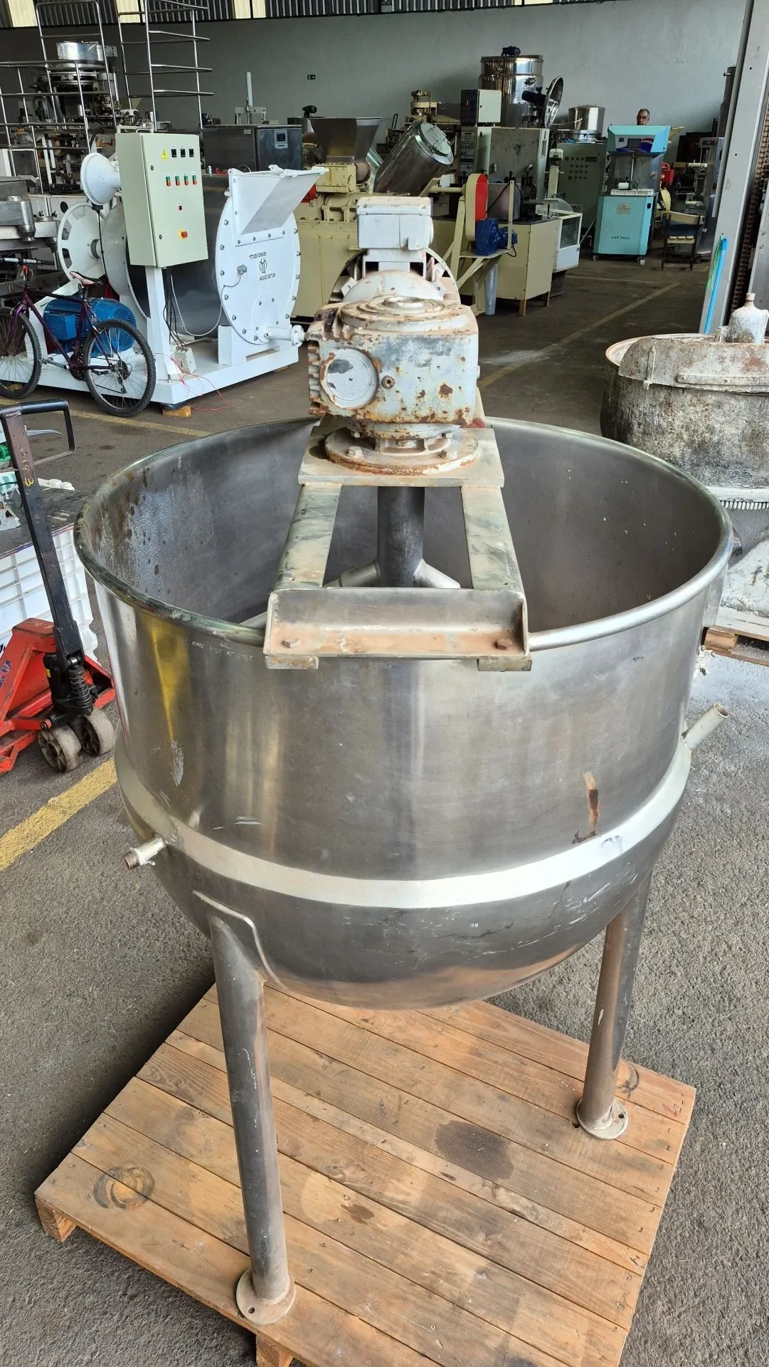 tacho-cozinhador-em-aco-inox-capacidade-300-litros