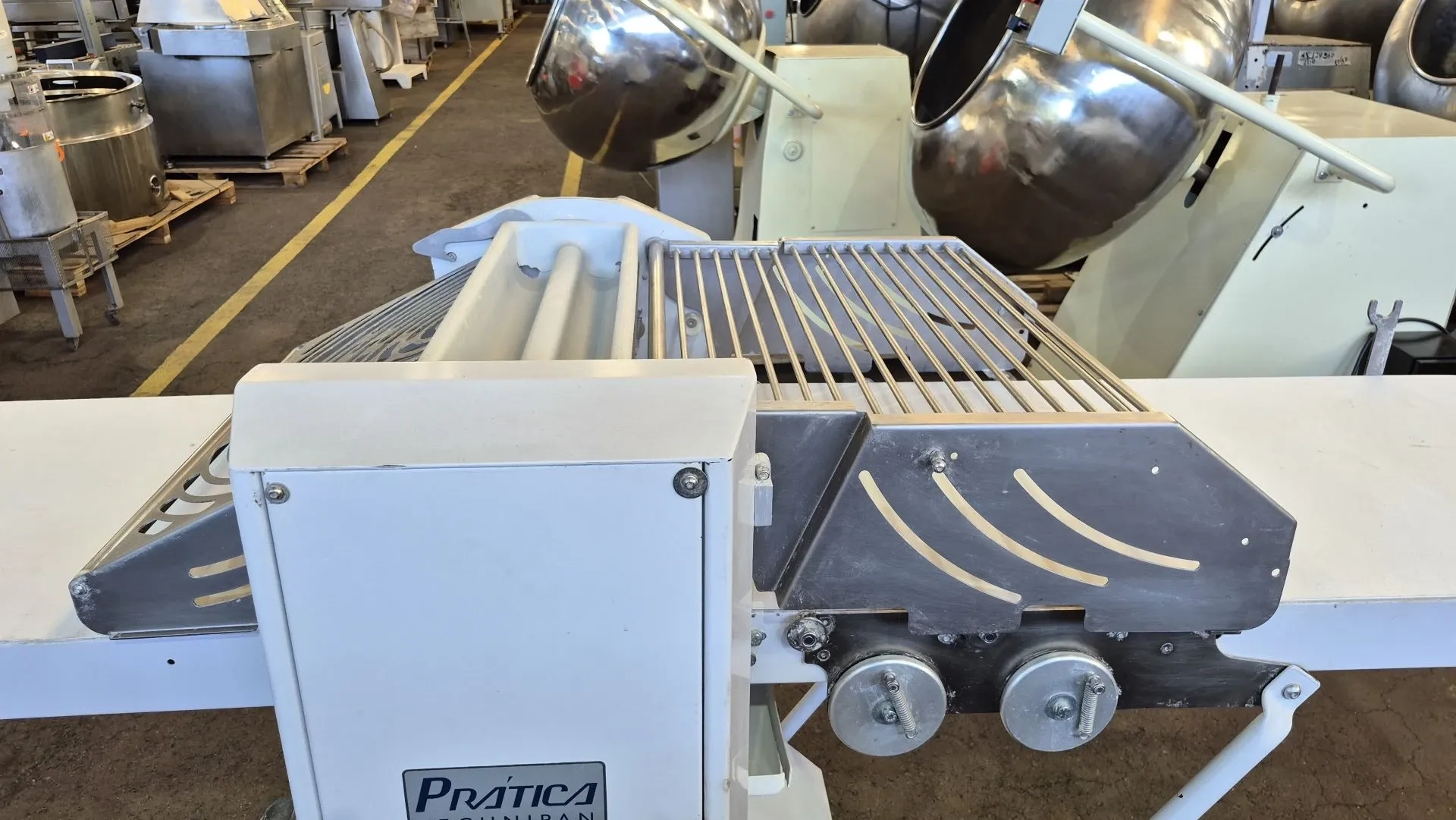 laminadora-horizontal-marca-pratica-modelo-lh-600-c