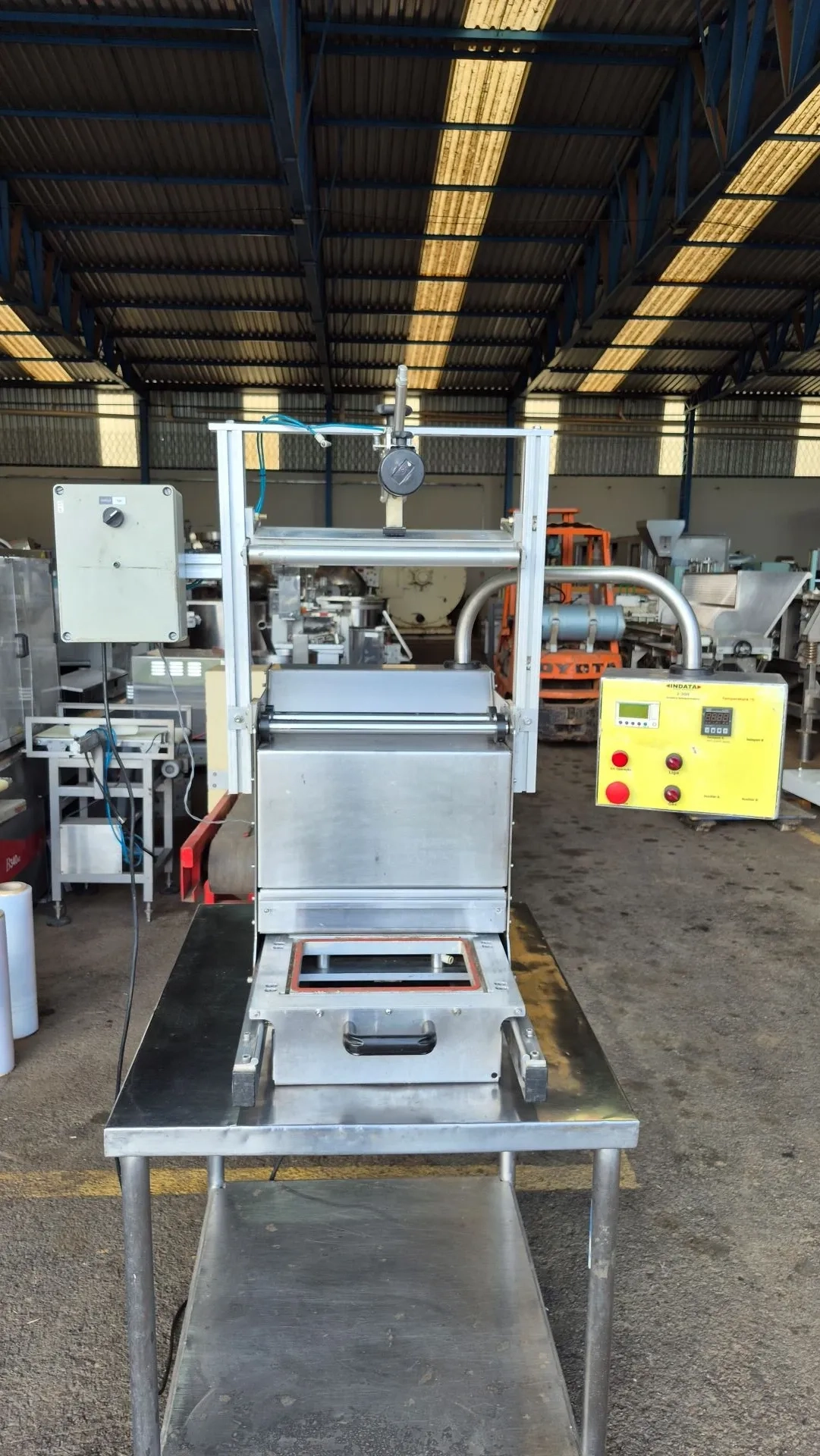 termoformadora-semiautomatica-marca-indata-789