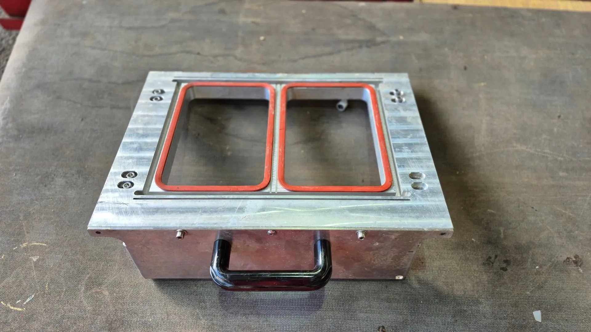 termoformadora-semiautomatica-marca-indata-789