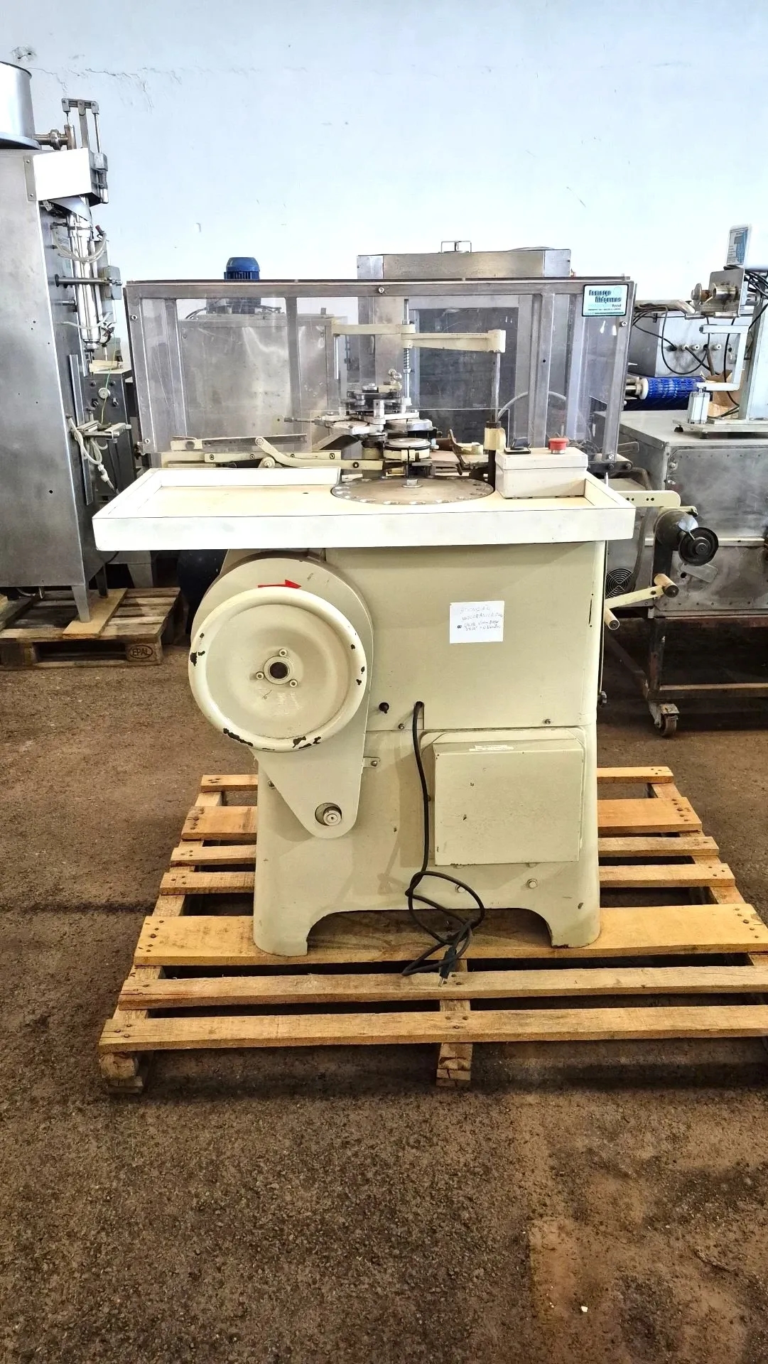 embaladora-de-mini-trufas-e-bombons-marca-otto-haensel-1