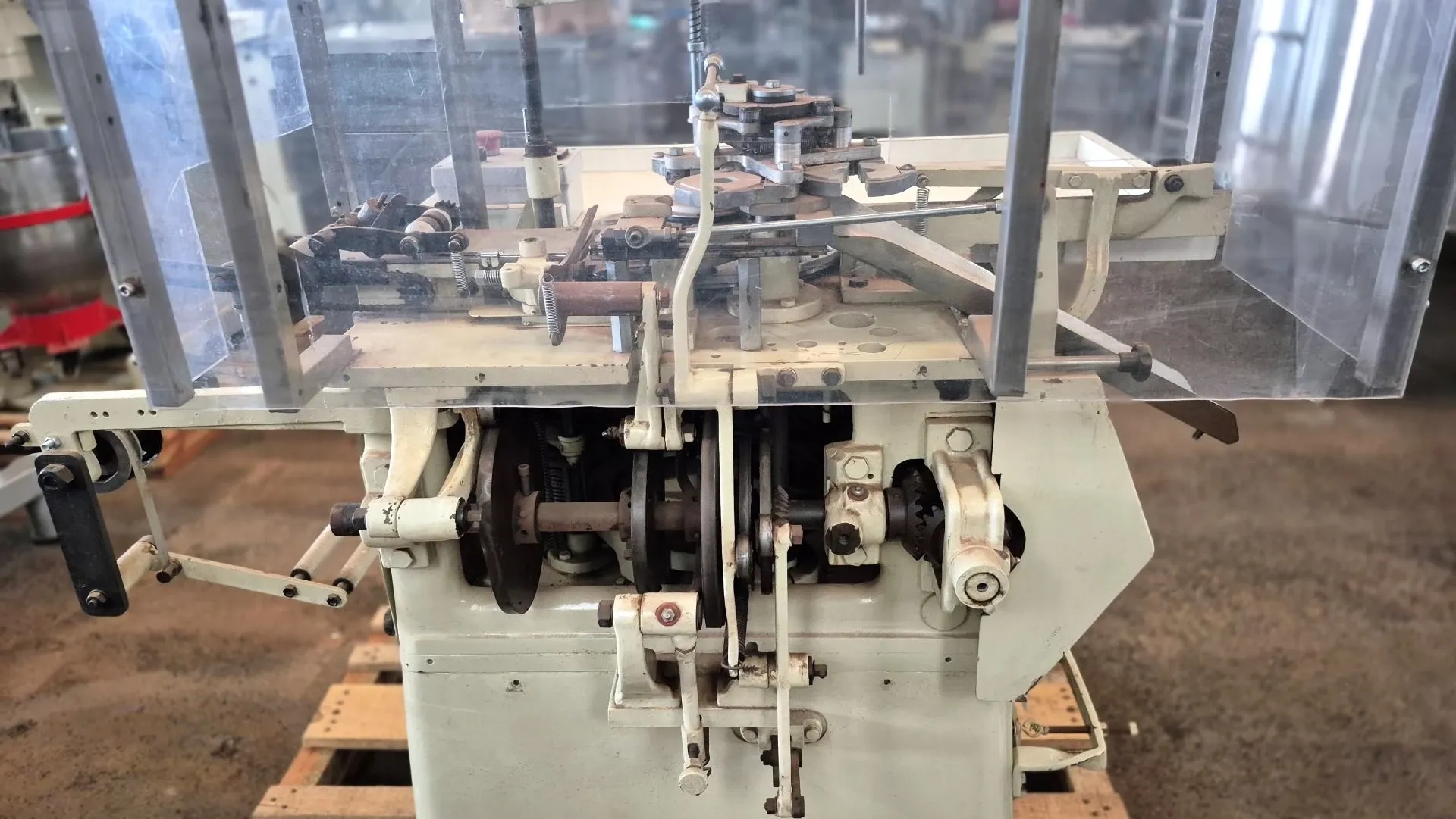 embaladora-de-mini-trufas-e-bombons-marca-otto-haensel-1