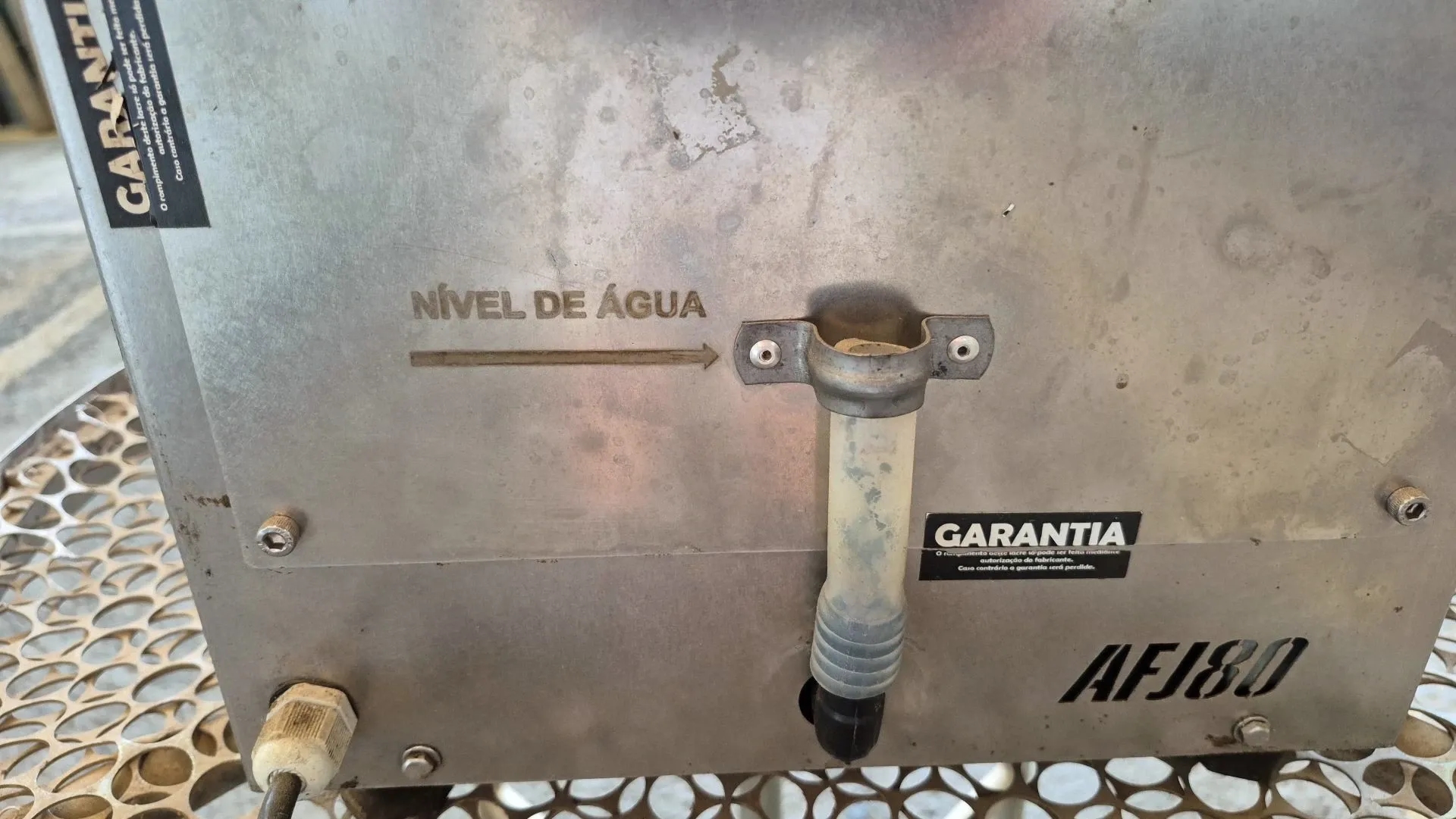 cobrideira-de-chocolates-marca-afj