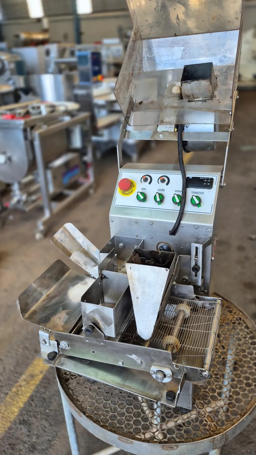 cobrideira-de-chocolates-marca-afj