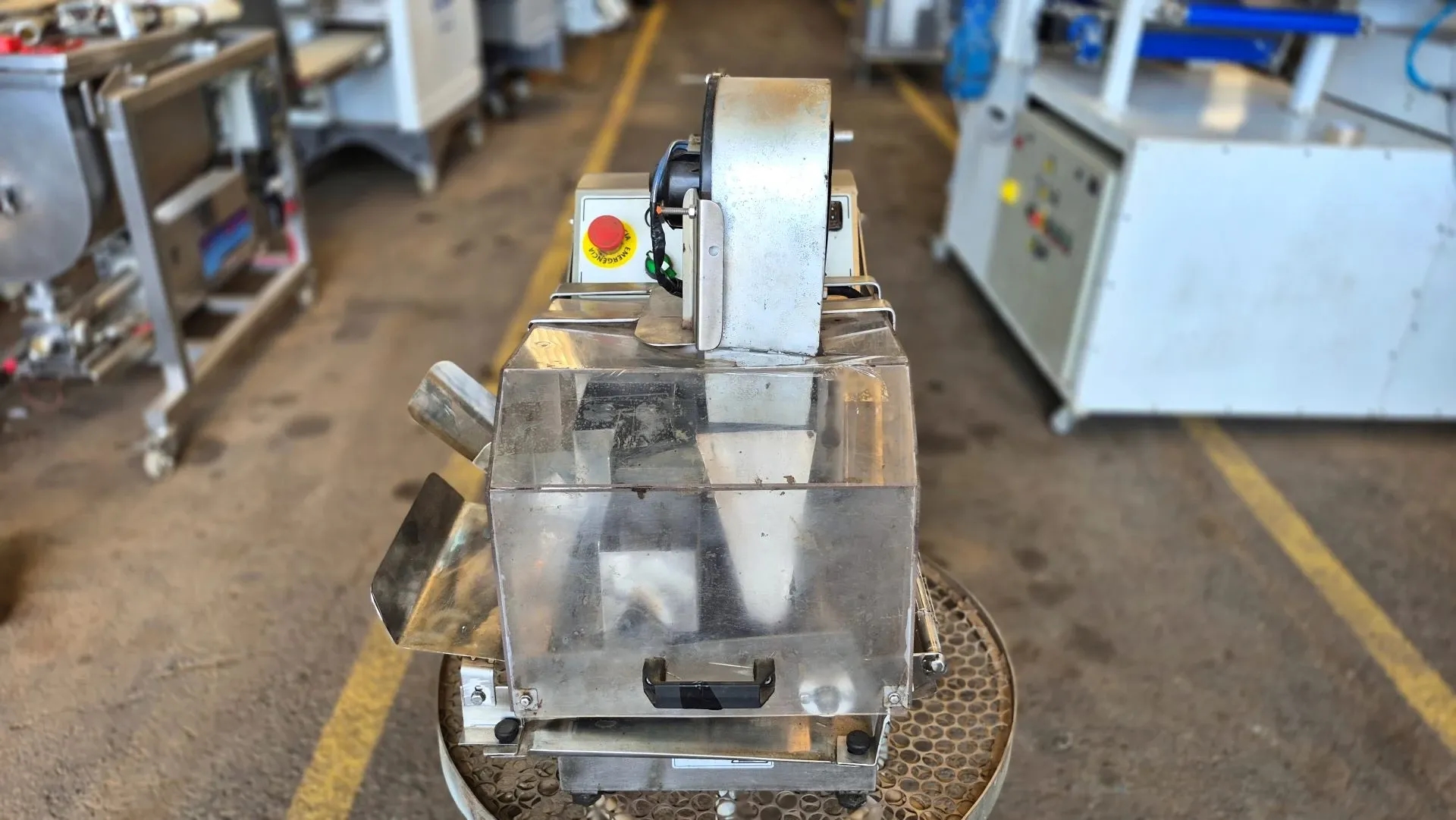 cobrideira-de-chocolates-marca-afj