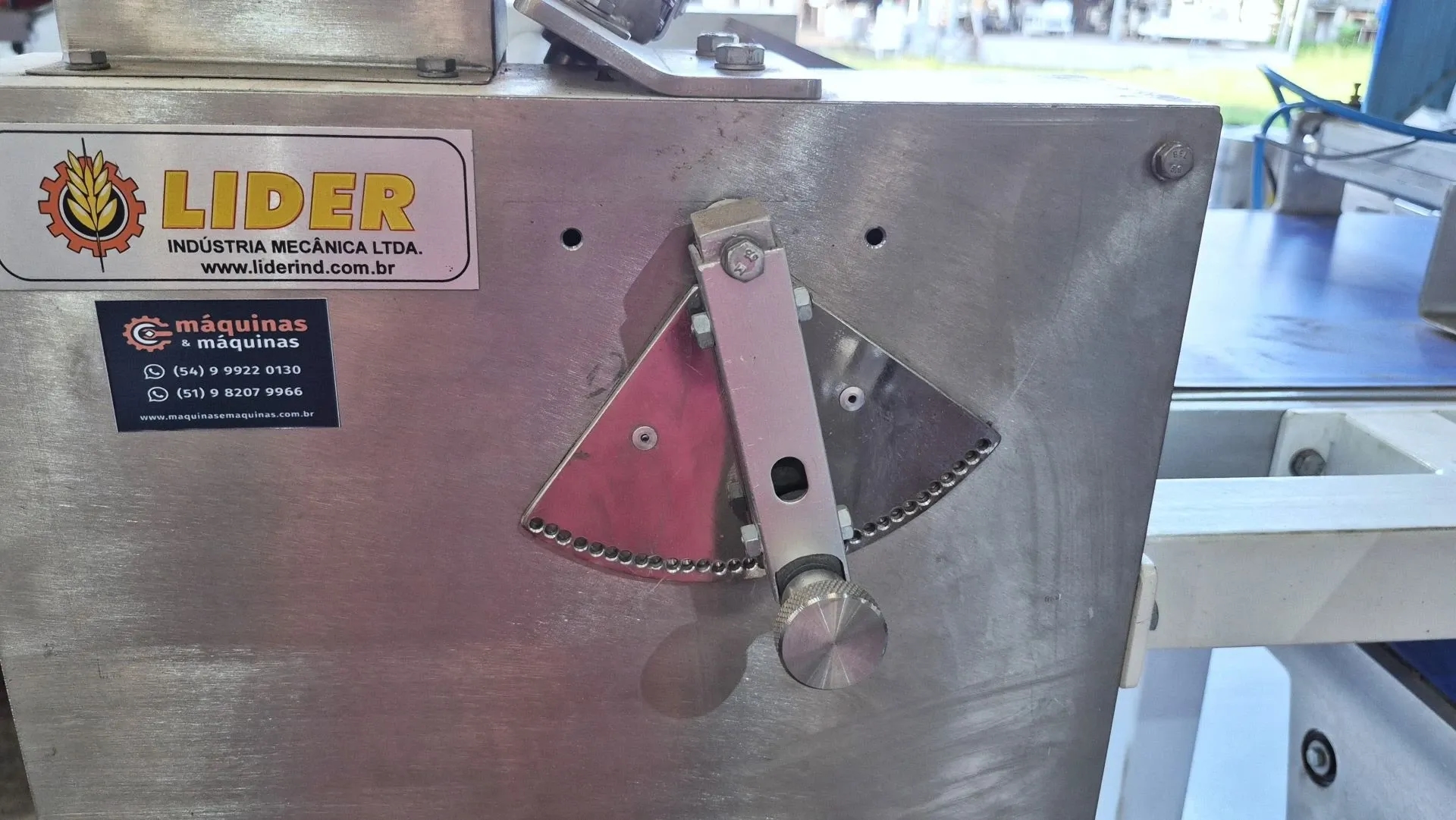 laminadora-de-massa-de-pizza-capacidade-400-kg-hora-marca-lider-industria-mecanica