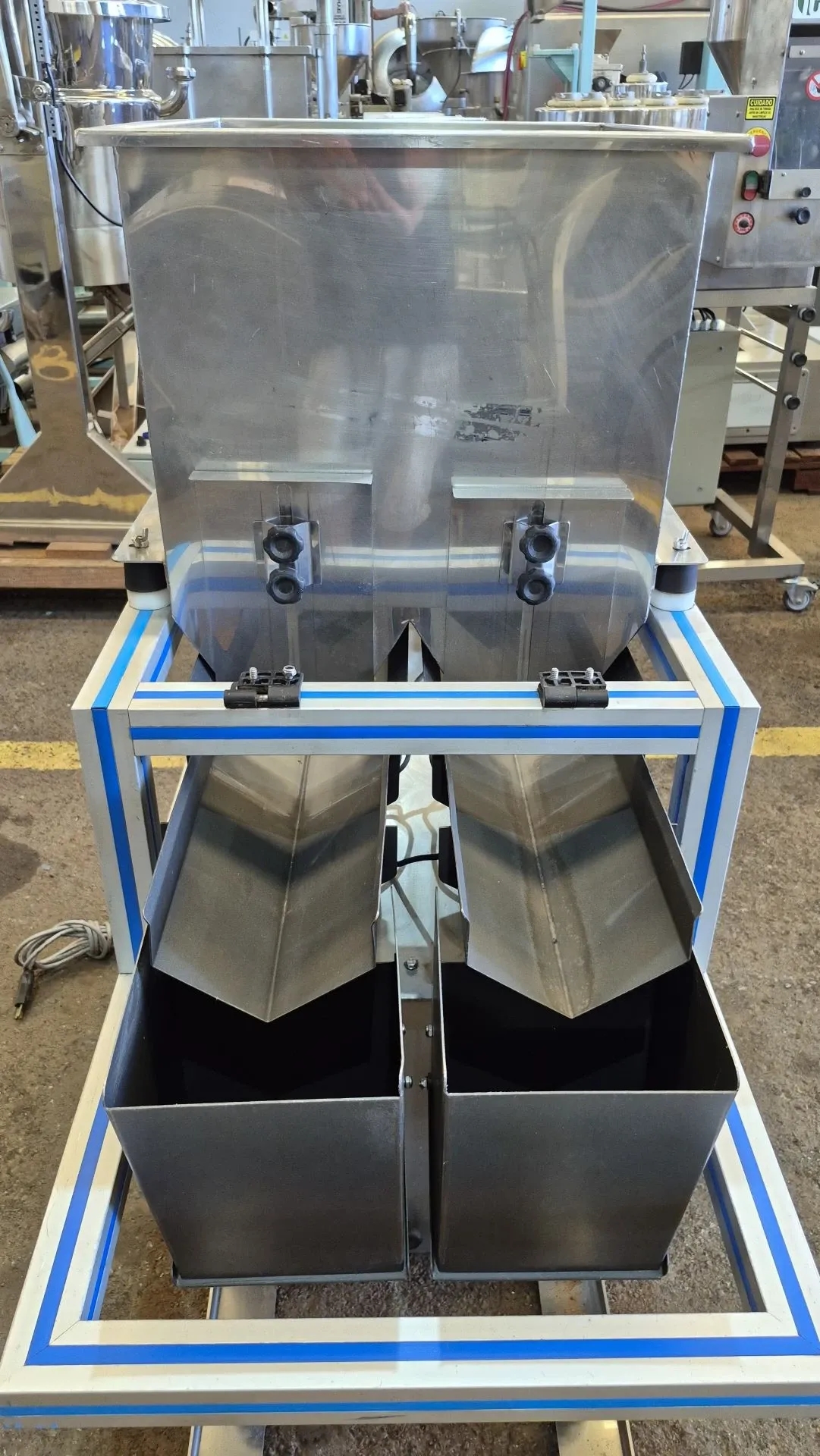 dosadora-semi-automatica-marca-golpack-modelo-twin