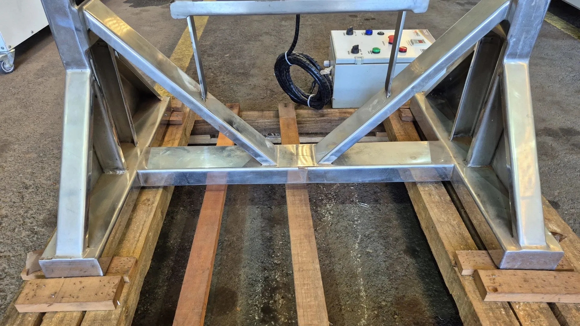 tacho-cozinhador-a-gas-capacidade-50-litros-marca-maxmachine-modelo-ta-50