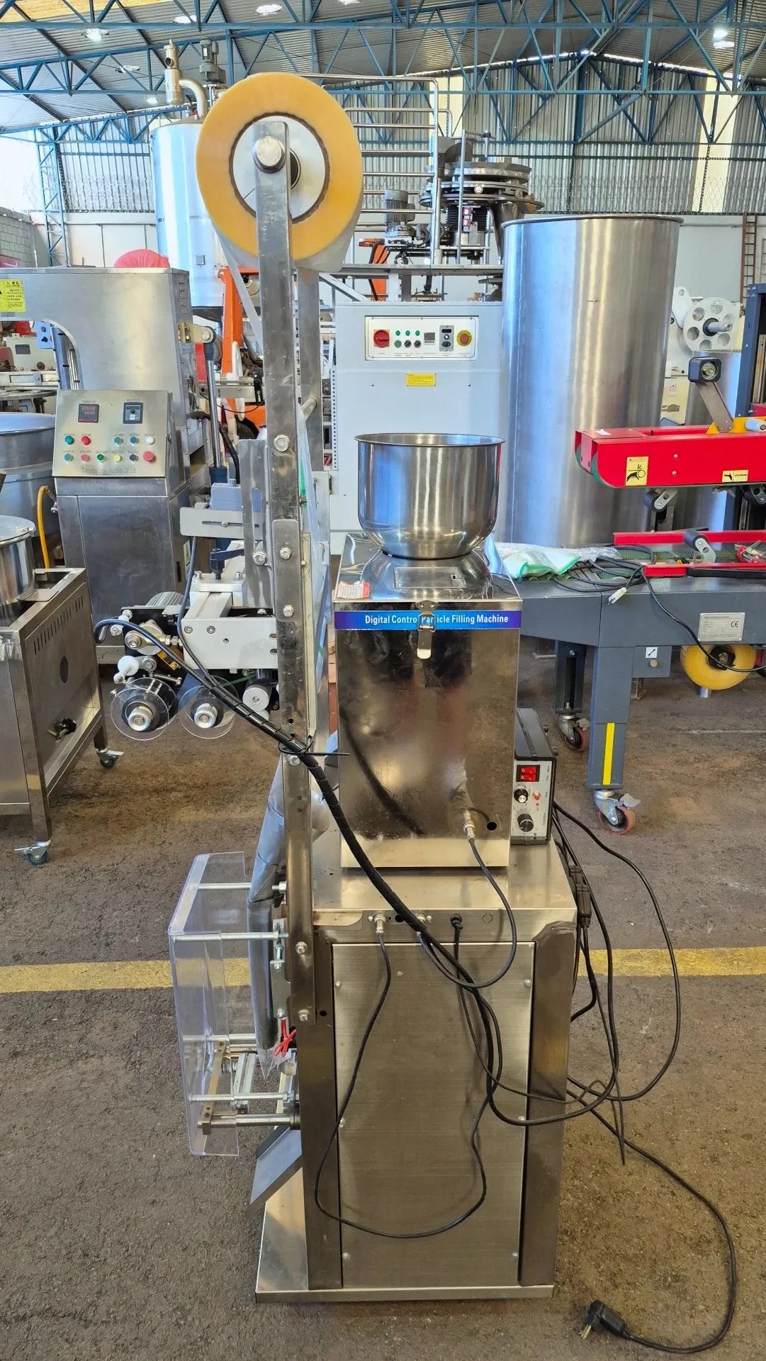 dosadora-e-empacotadora-marca-registron-modelo-rg-n100-b