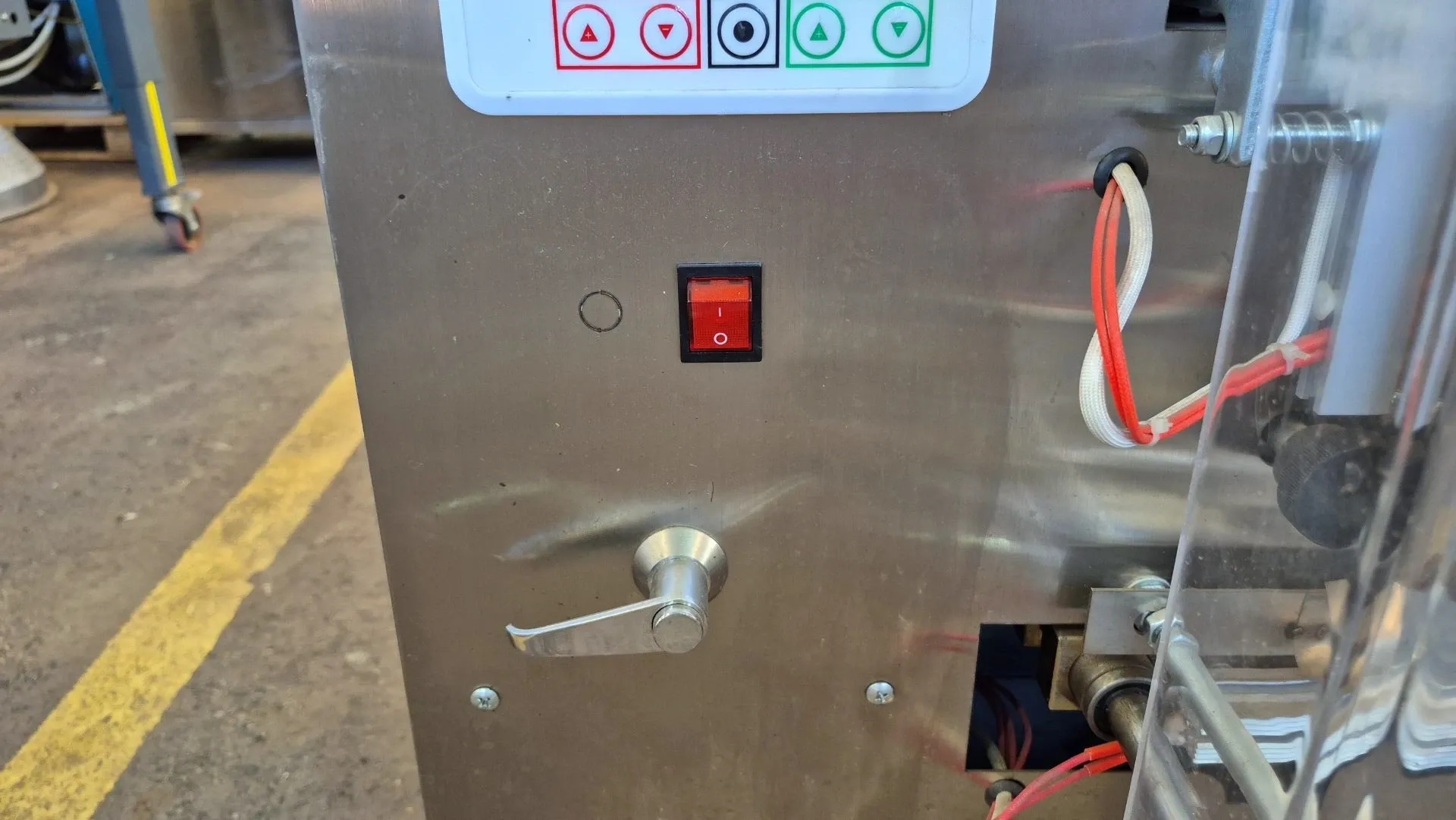 dosadora-e-empacotadora-marca-registron-modelo-rg-n100-b