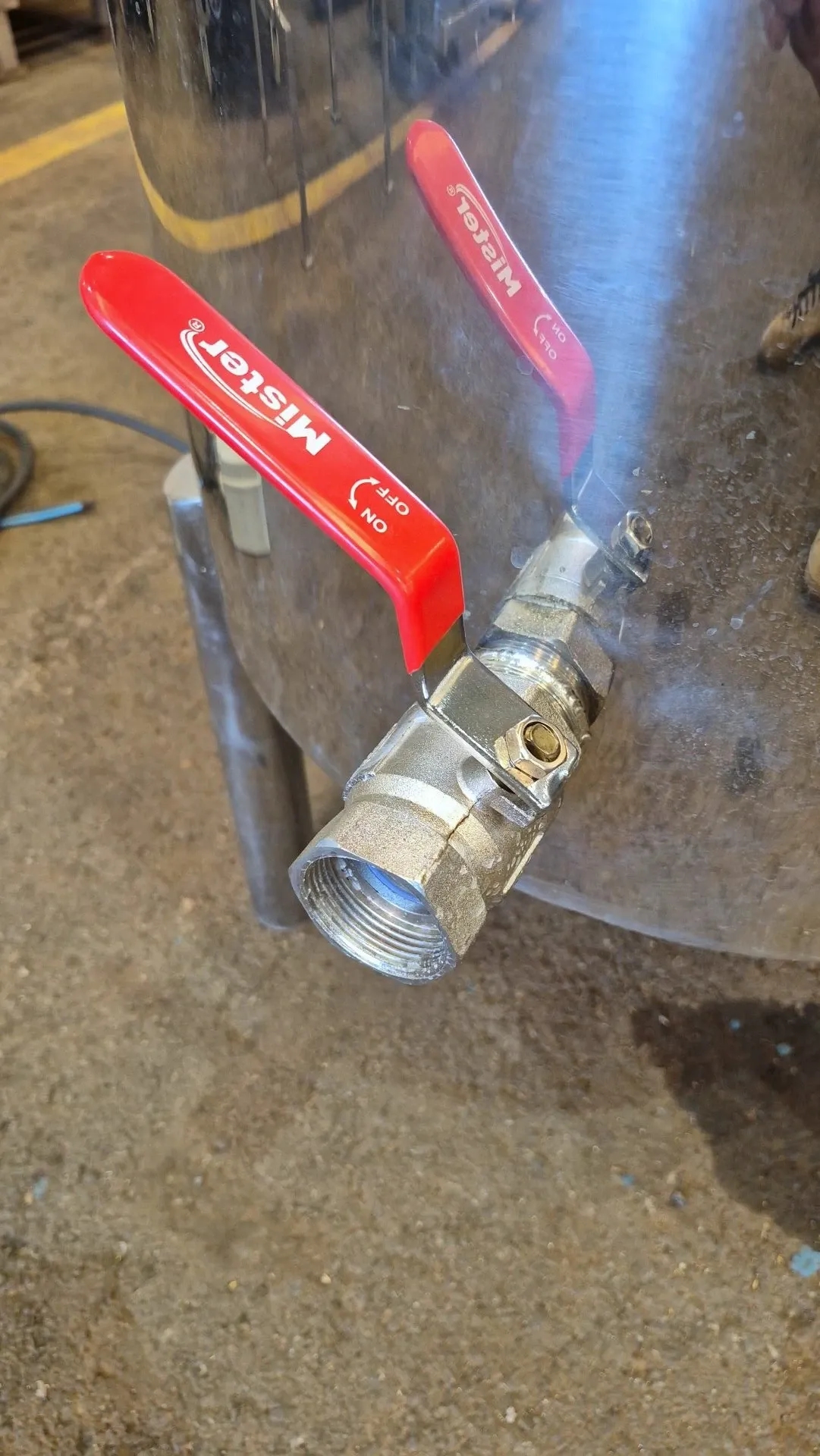tanque-reserv-encamisado-eletrico-capacidade-70-litros-marca-pr-sul